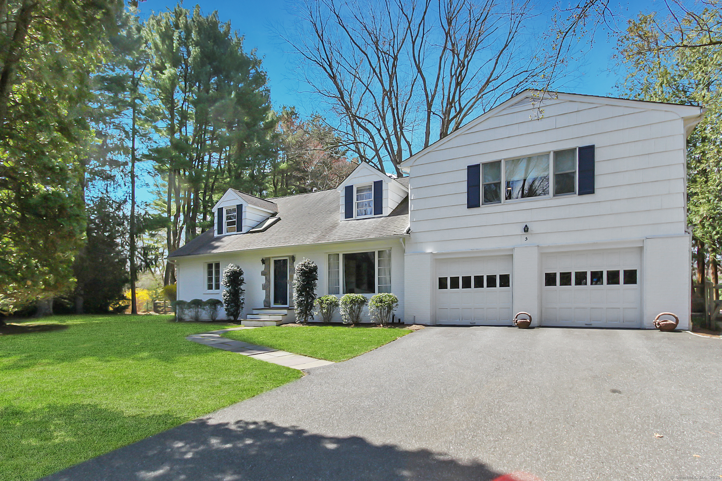Rental Property at Town Crier Lane, Westport, Connecticut - Bedrooms: 5 
Bathrooms: 4 
Rooms: 10  - $6,850 MO.
