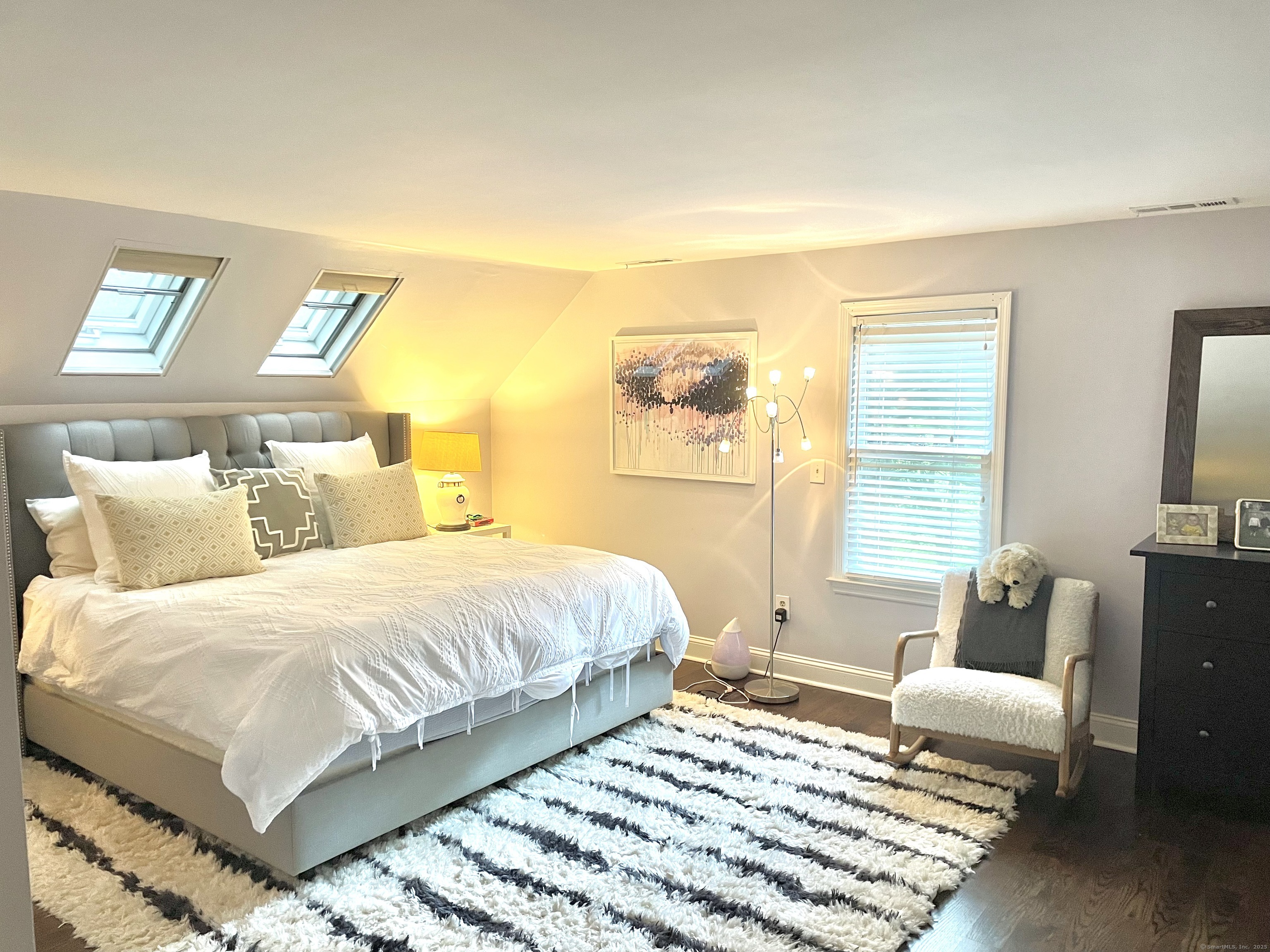 Stamford, Connecticut 06902, United States, 4 Bedrooms Bedrooms, ,4 BathroomsBathrooms,Residential,Active,197308