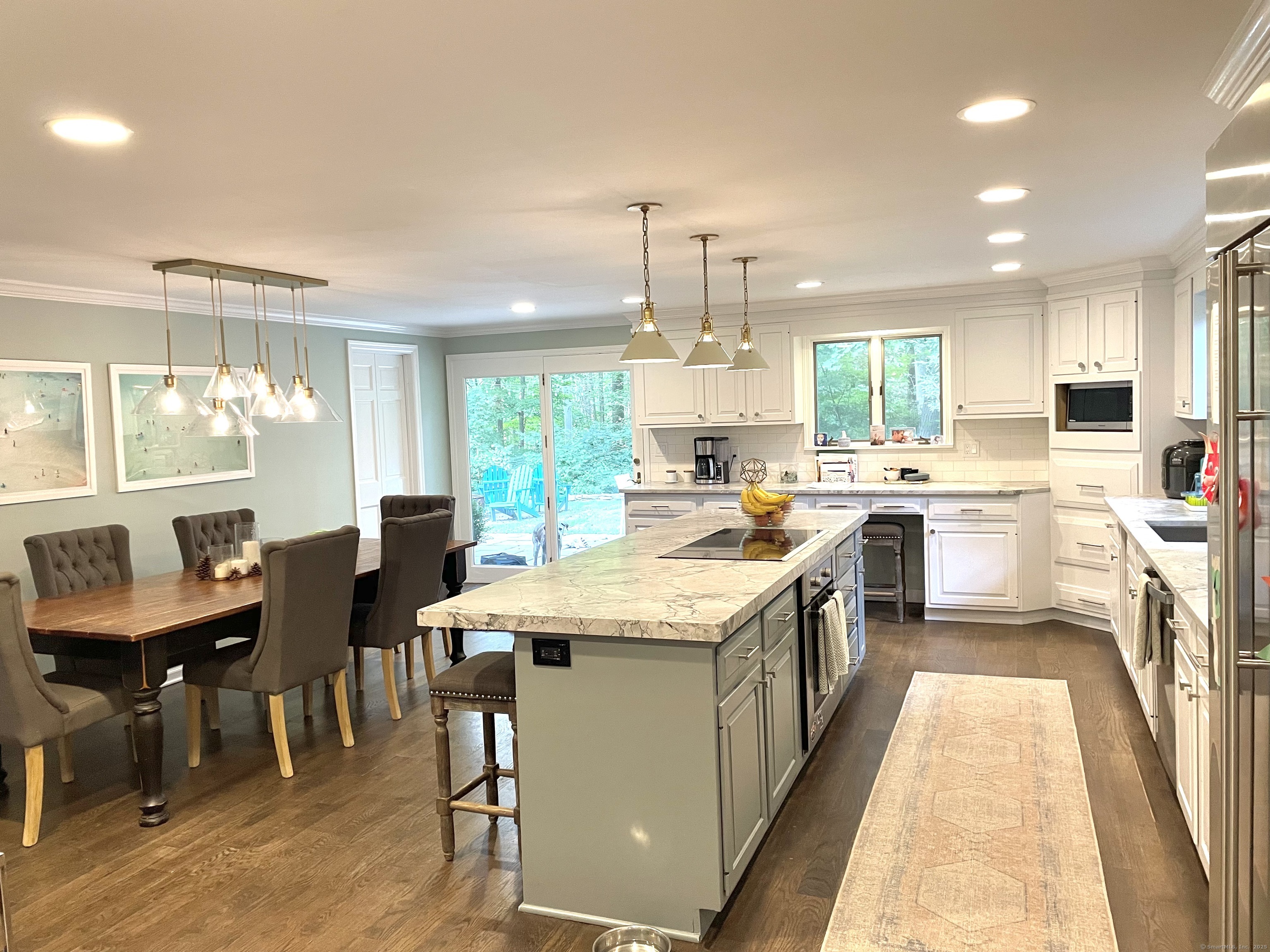 Stamford, Connecticut 06902, United States, 4 Bedrooms Bedrooms, ,4 BathroomsBathrooms,Residential,Active,197308