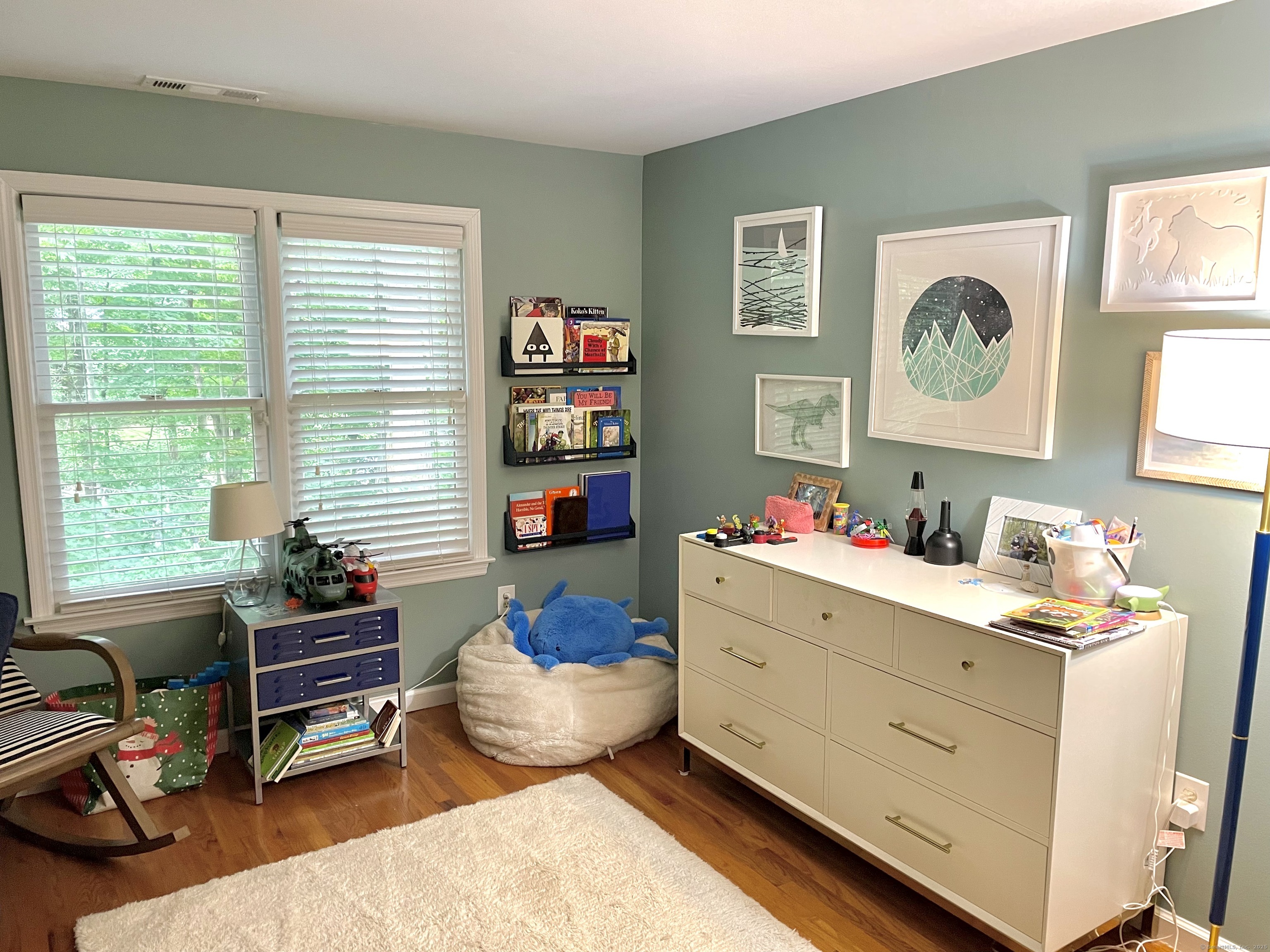 Stamford, Connecticut 06902, United States, 4 Bedrooms Bedrooms, ,4 BathroomsBathrooms,Residential,Active,197308