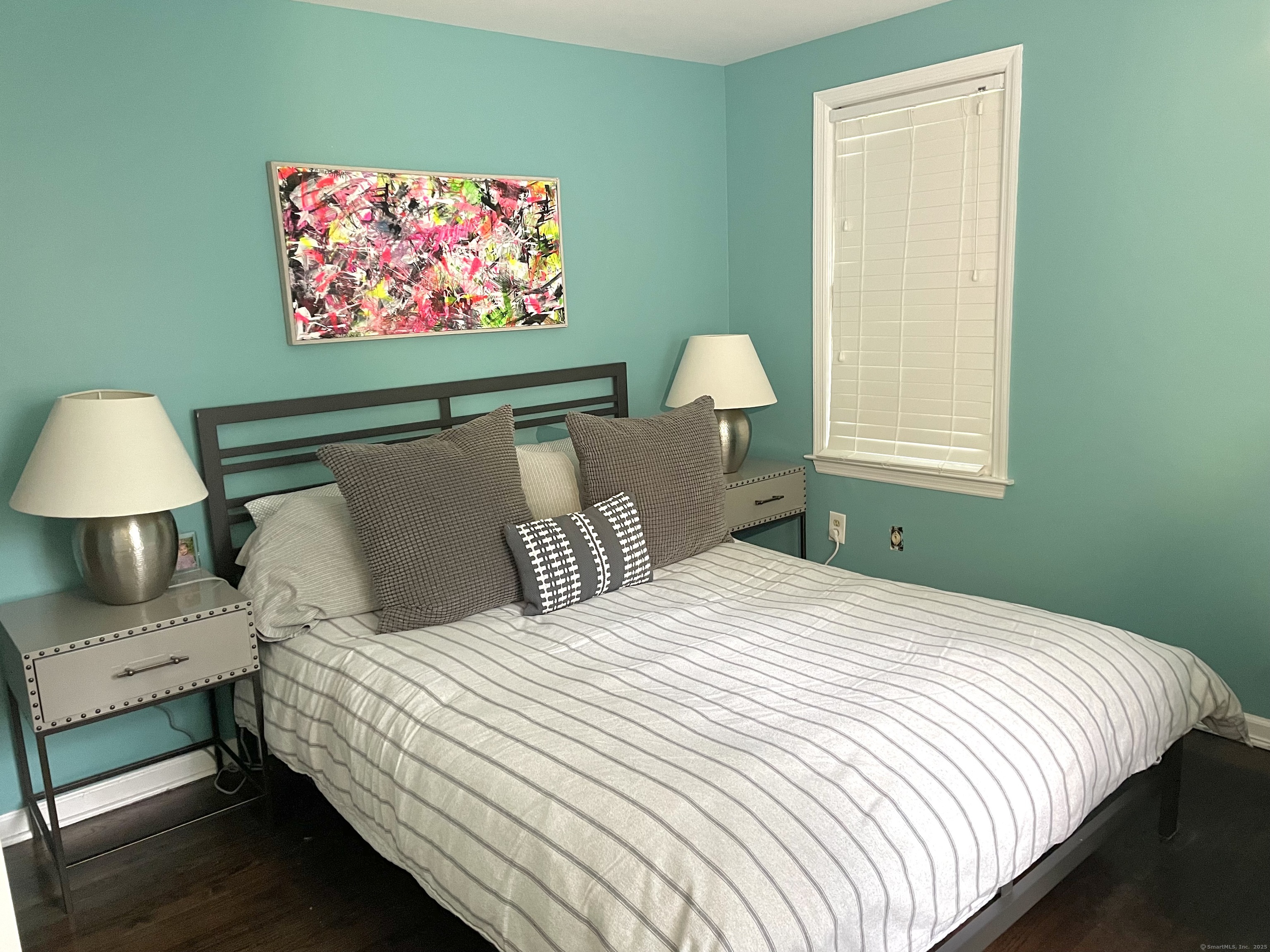 Stamford, Connecticut 06902, United States, 4 Bedrooms Bedrooms, ,4 BathroomsBathrooms,Residential,Active,197308