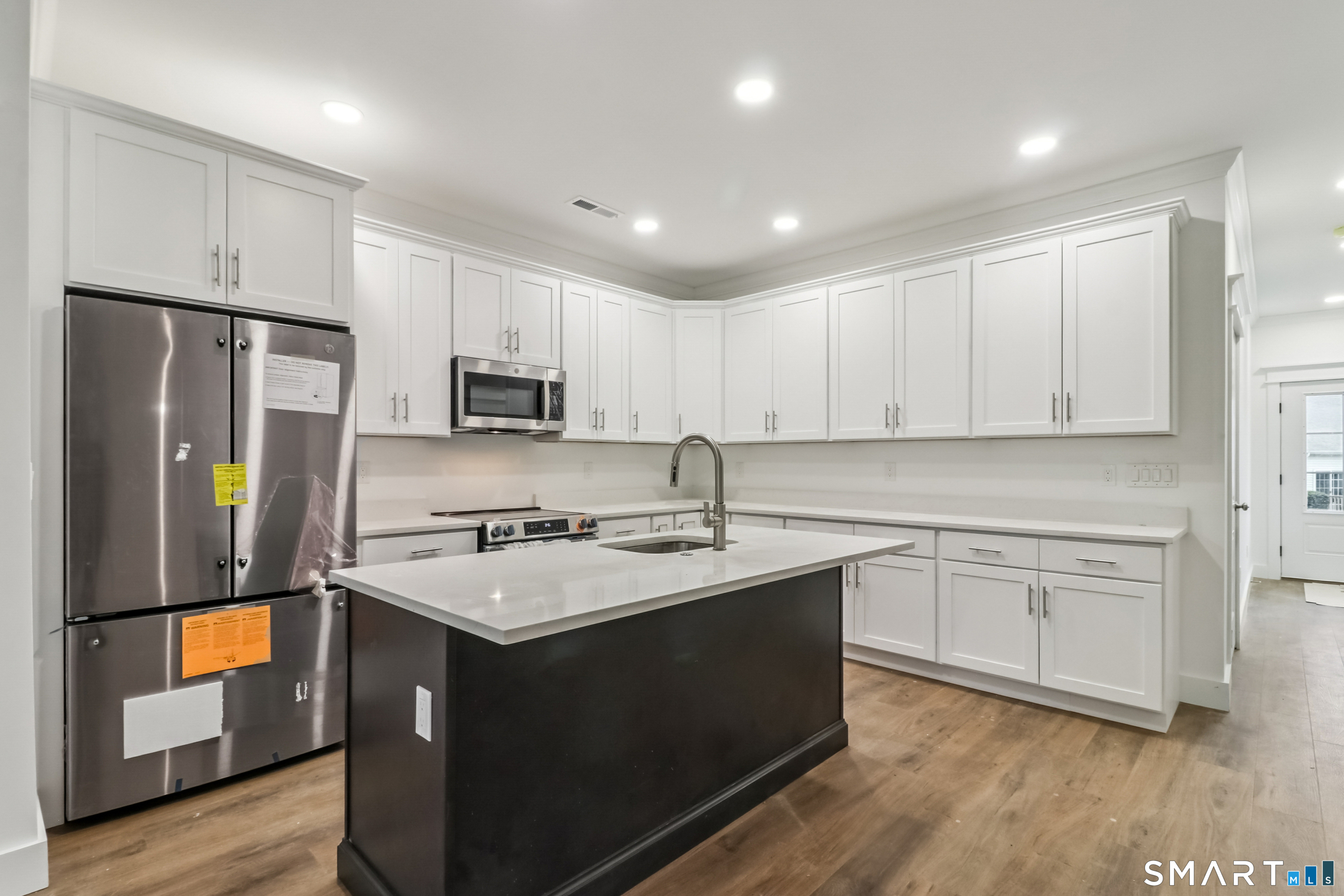 370 Emmett Street 4-3