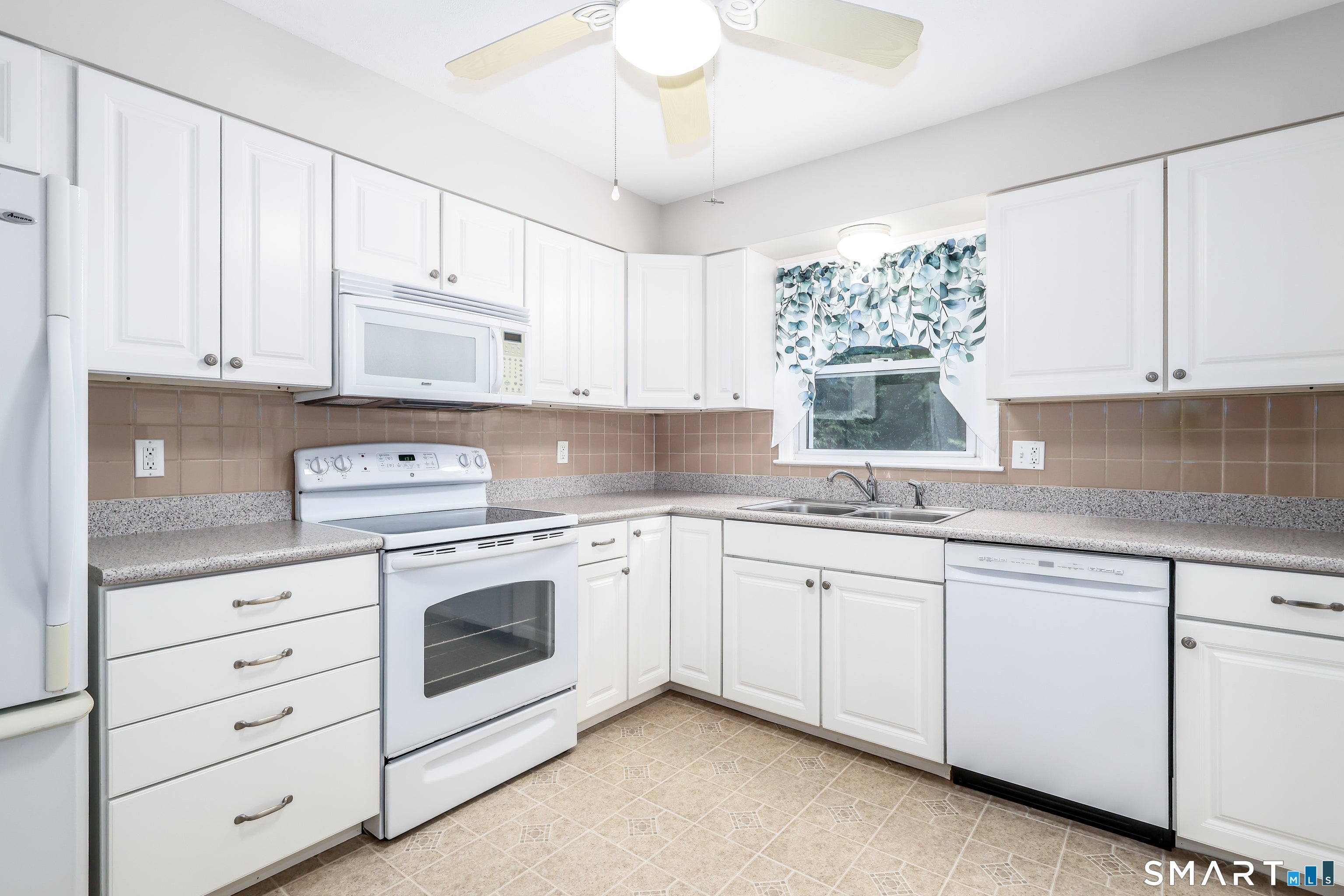 4 Beaver Bog Road