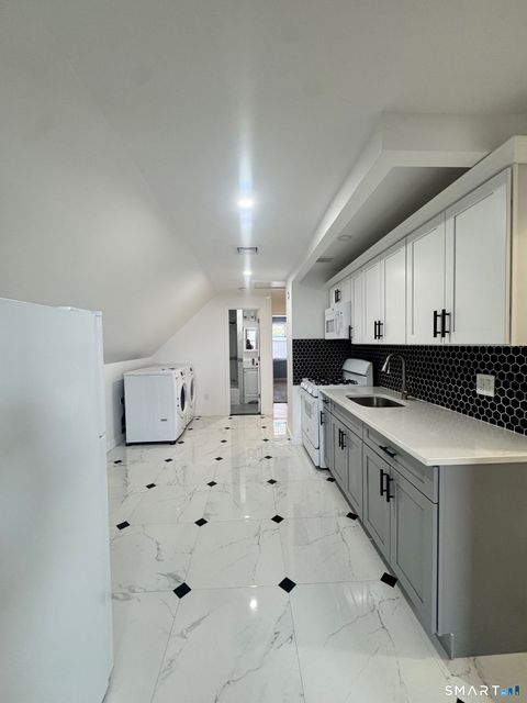 Tiny photo for 417 Poplar Street, New Haven, CT 06513 (MLS # 24155828)