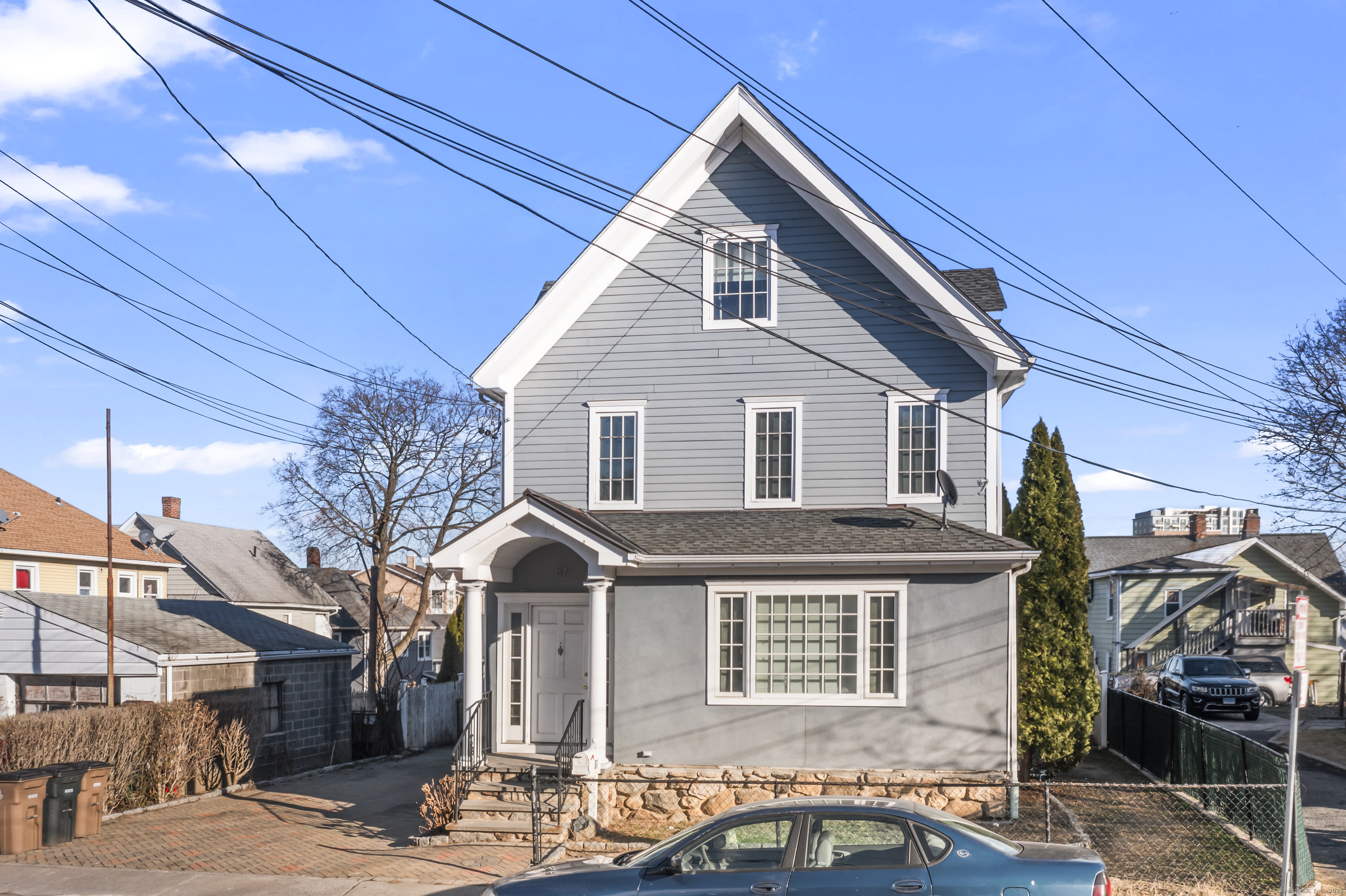 Property for Sale at Stephen Street, Stamford, Connecticut - Bedrooms: 4 
Bathrooms: 5 
Rooms: 9  - $700,000