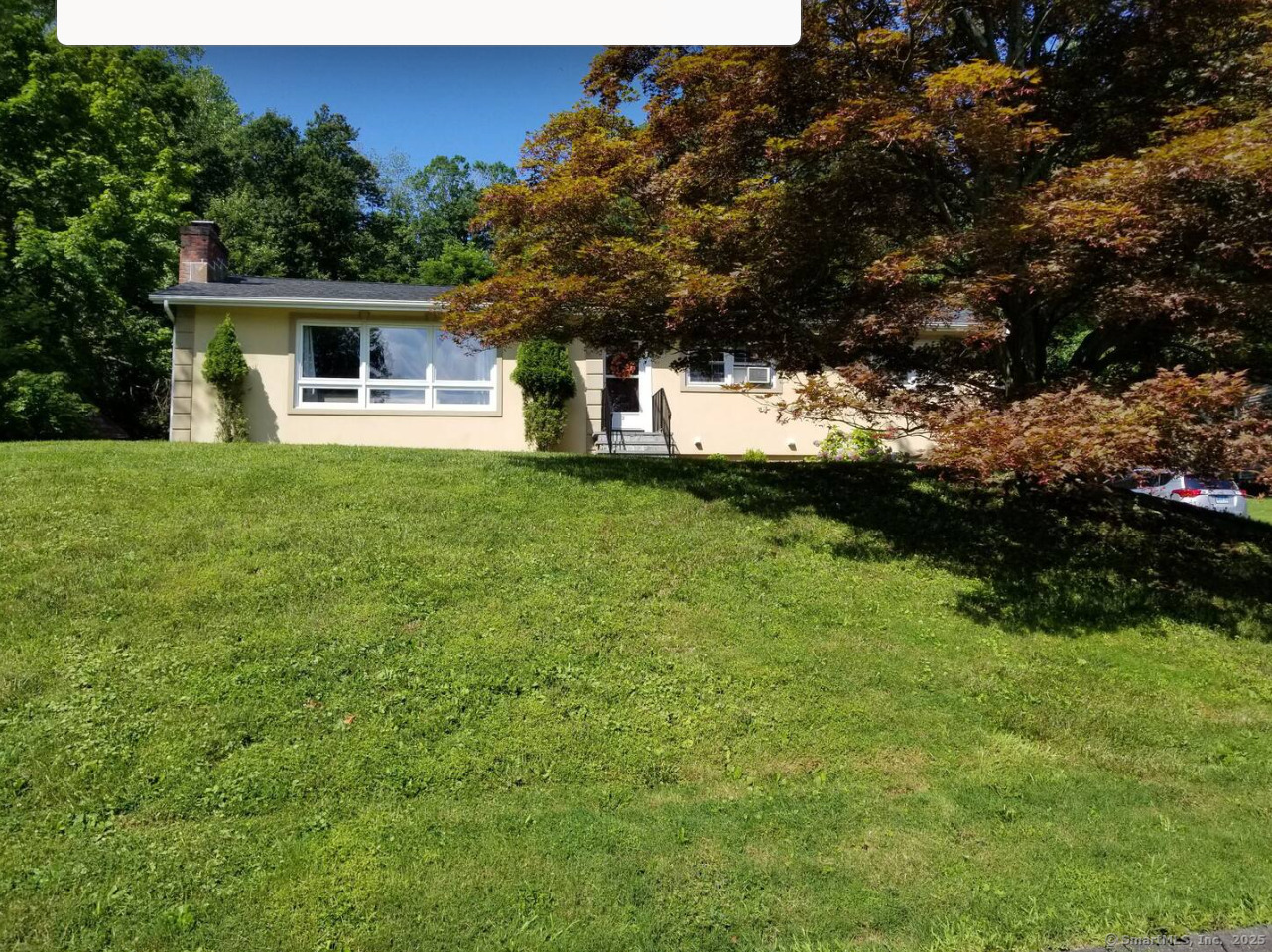 Indian Hill Road, New Fairfield, Connecticut - 4 Bedrooms  
3 Bathrooms  
10 Rooms - 