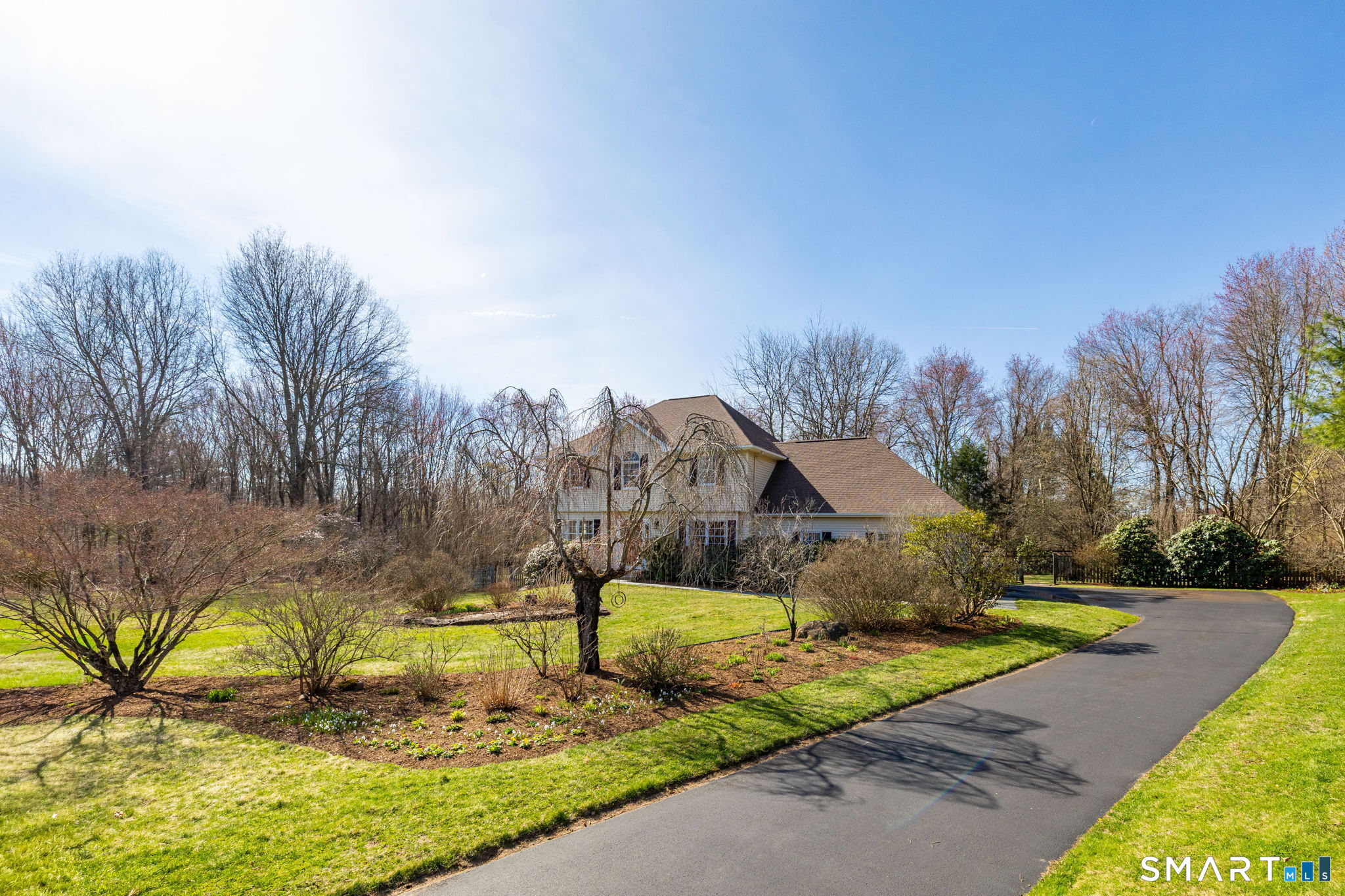 10 Eastfield Farms Drive