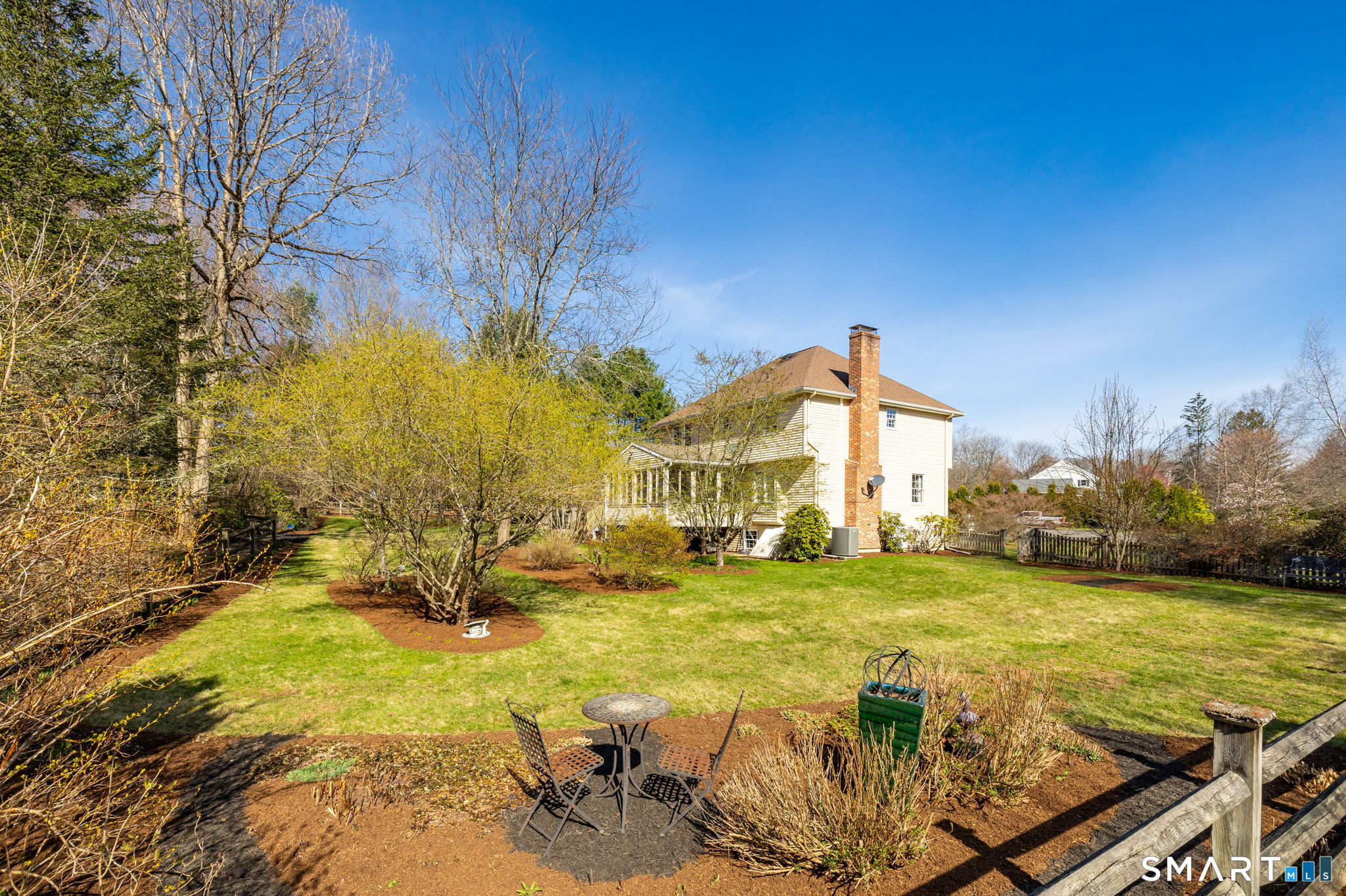 10 Eastfield Farms Drive