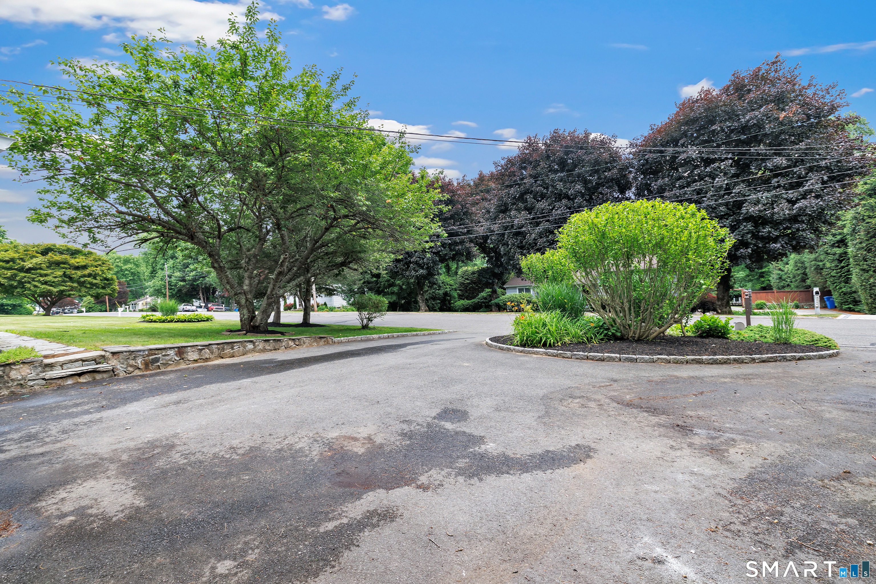 17 Woodlawn Road