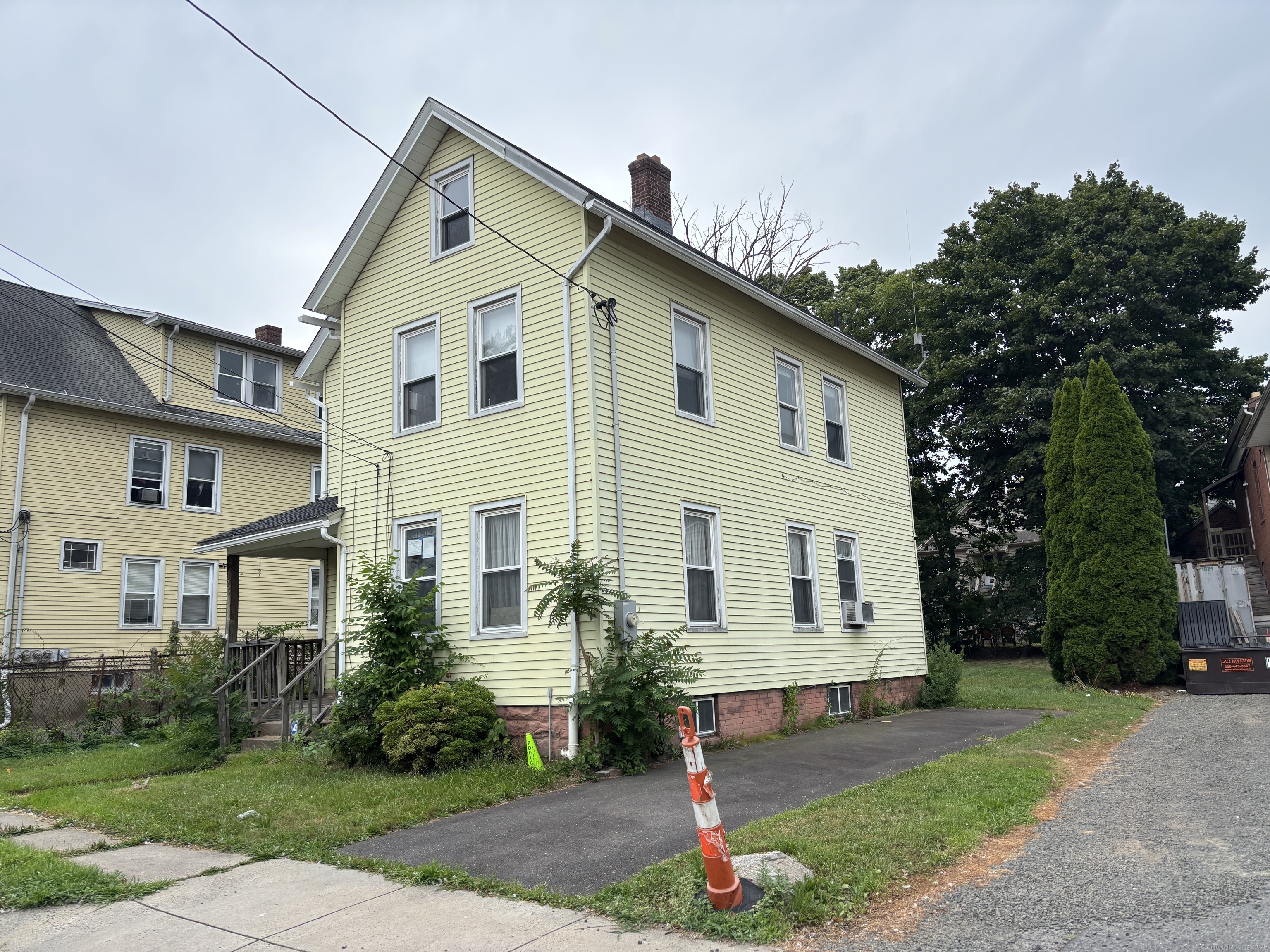25 Clinton Avenue