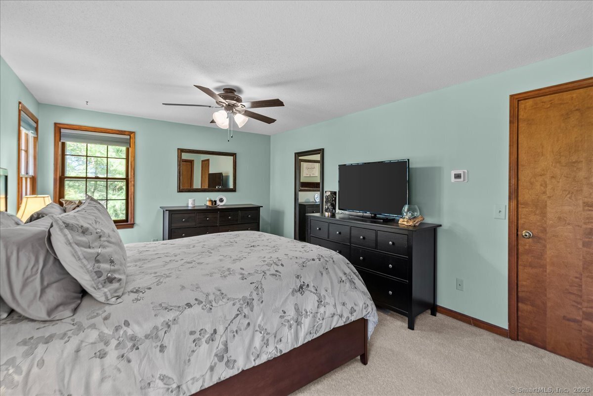 12 Weatherside Drive, Wallingford, Connecticut image 25
