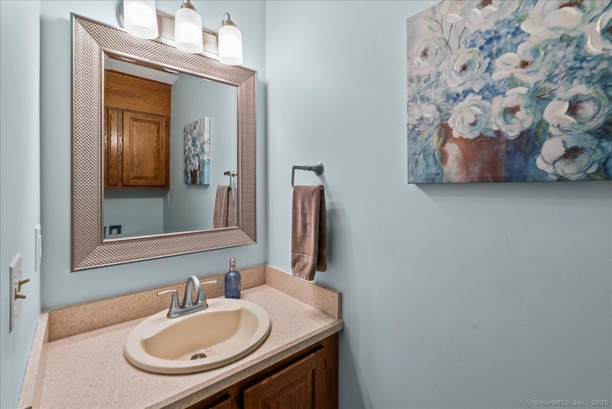 12 Weatherside Drive, Wallingford, Connecticut image 31