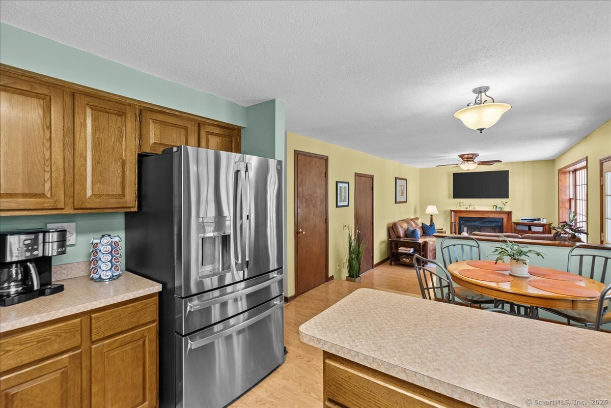 12 Weatherside Drive, Wallingford, Connecticut image 8