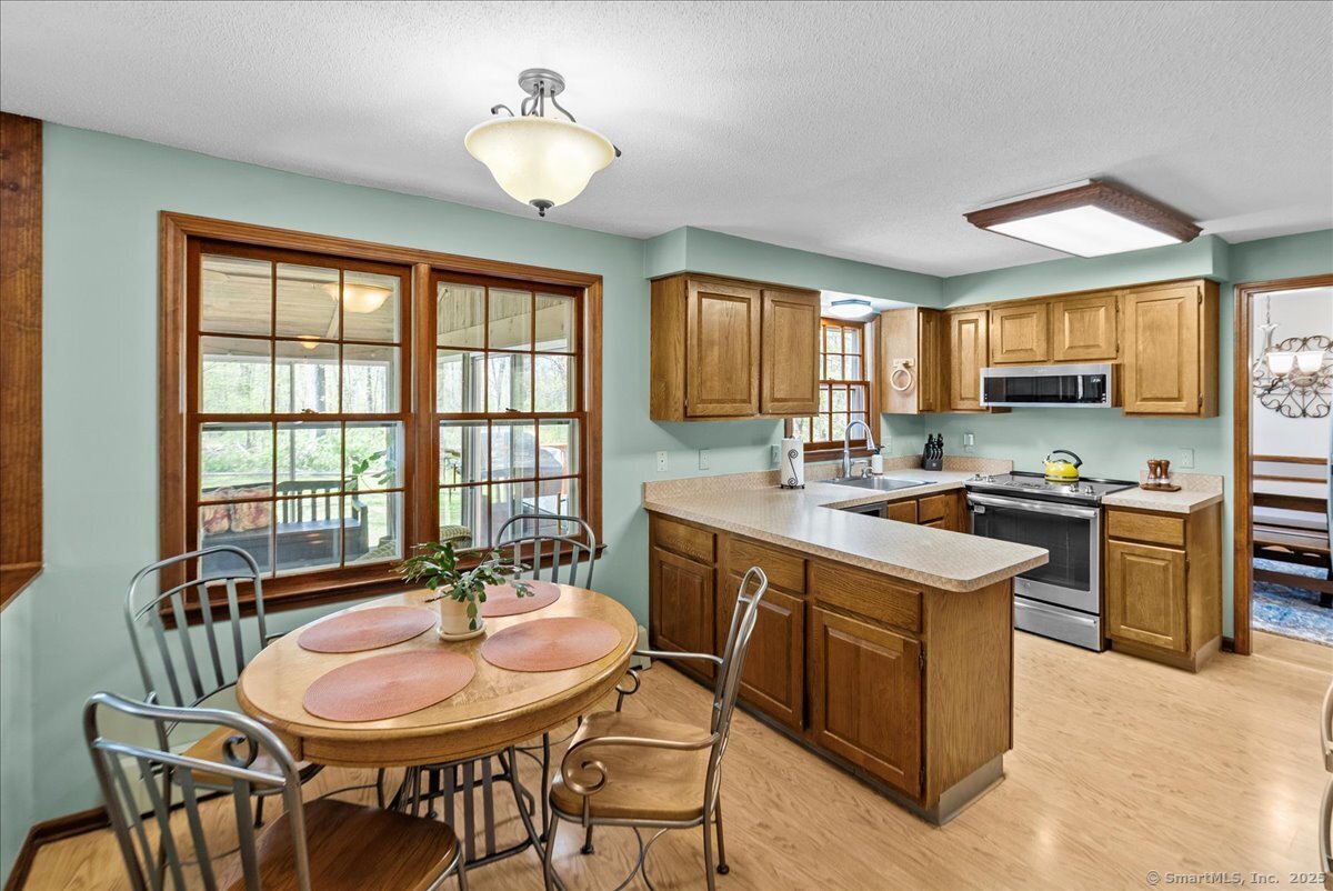 12 Weatherside Drive, Wallingford, Connecticut image 12