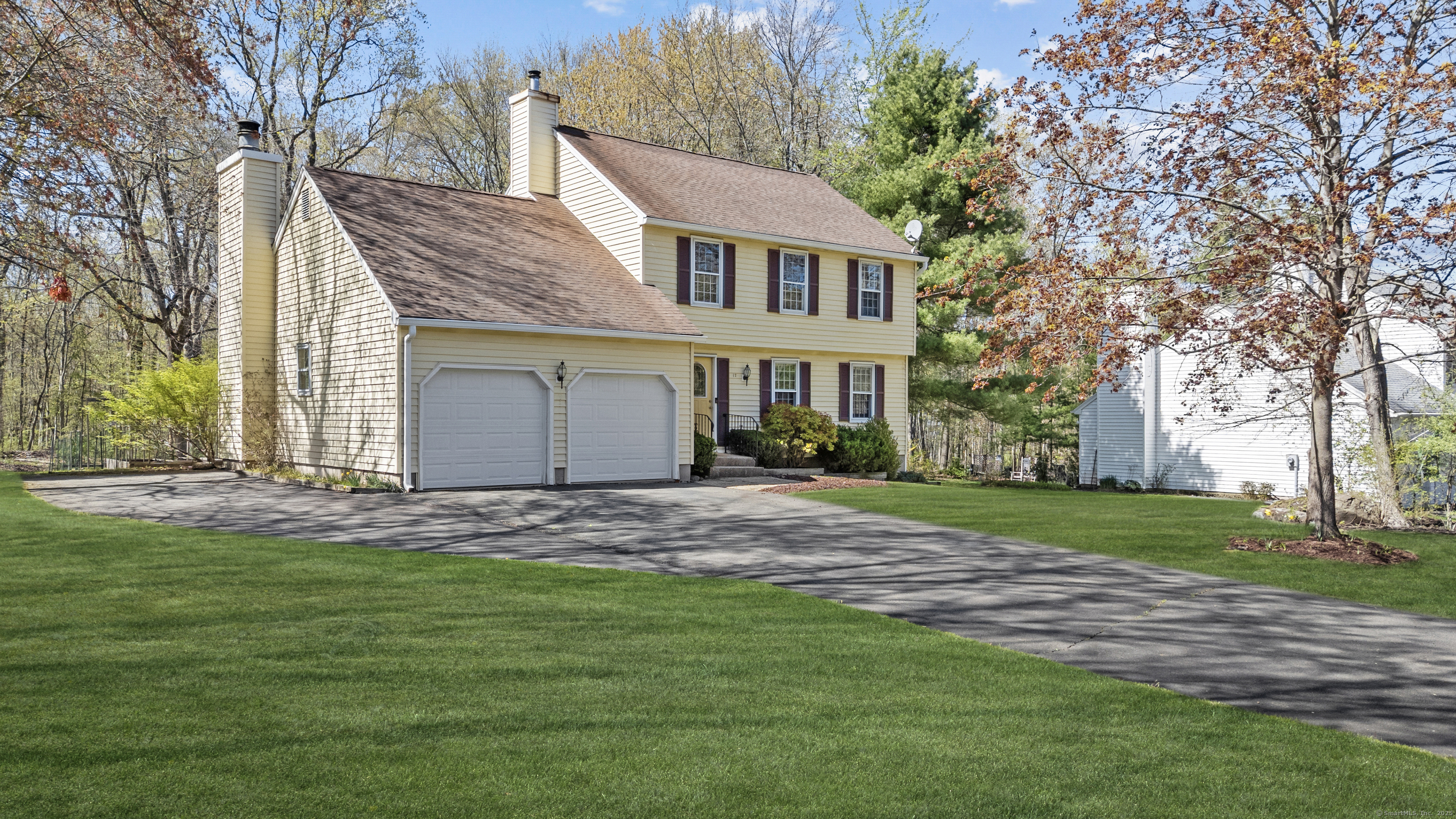 12 Weatherside Drive, Wallingford, Connecticut image 1