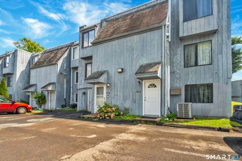 Condo For Sale - 183 Thompson Street #B<br/> New Haven County, East Haven, CT 06513