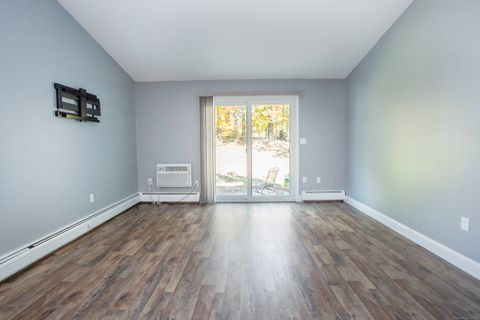 Tiny photo for 50 E Hill Road #APT 3A, Canton, CT 06019 (MLS # 24135083)