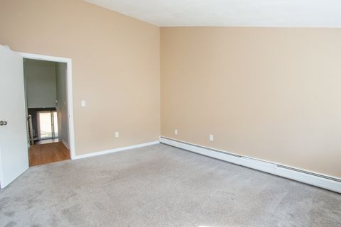 Tiny photo for 50 E Hill Road #APT 3A, Canton, CT 06019 (MLS # 24135083)