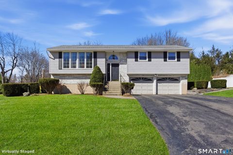 Photo of 1 Deer Run Drive, Wolcott, CT 06716 (MLS # 24167742)