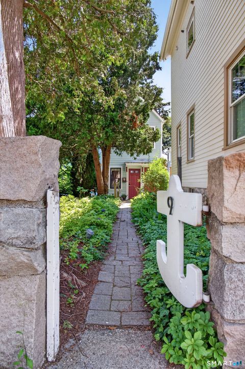 Multifamily For Sale - 9 Cliff Street<br/> New London County, Stonington, CT 06378