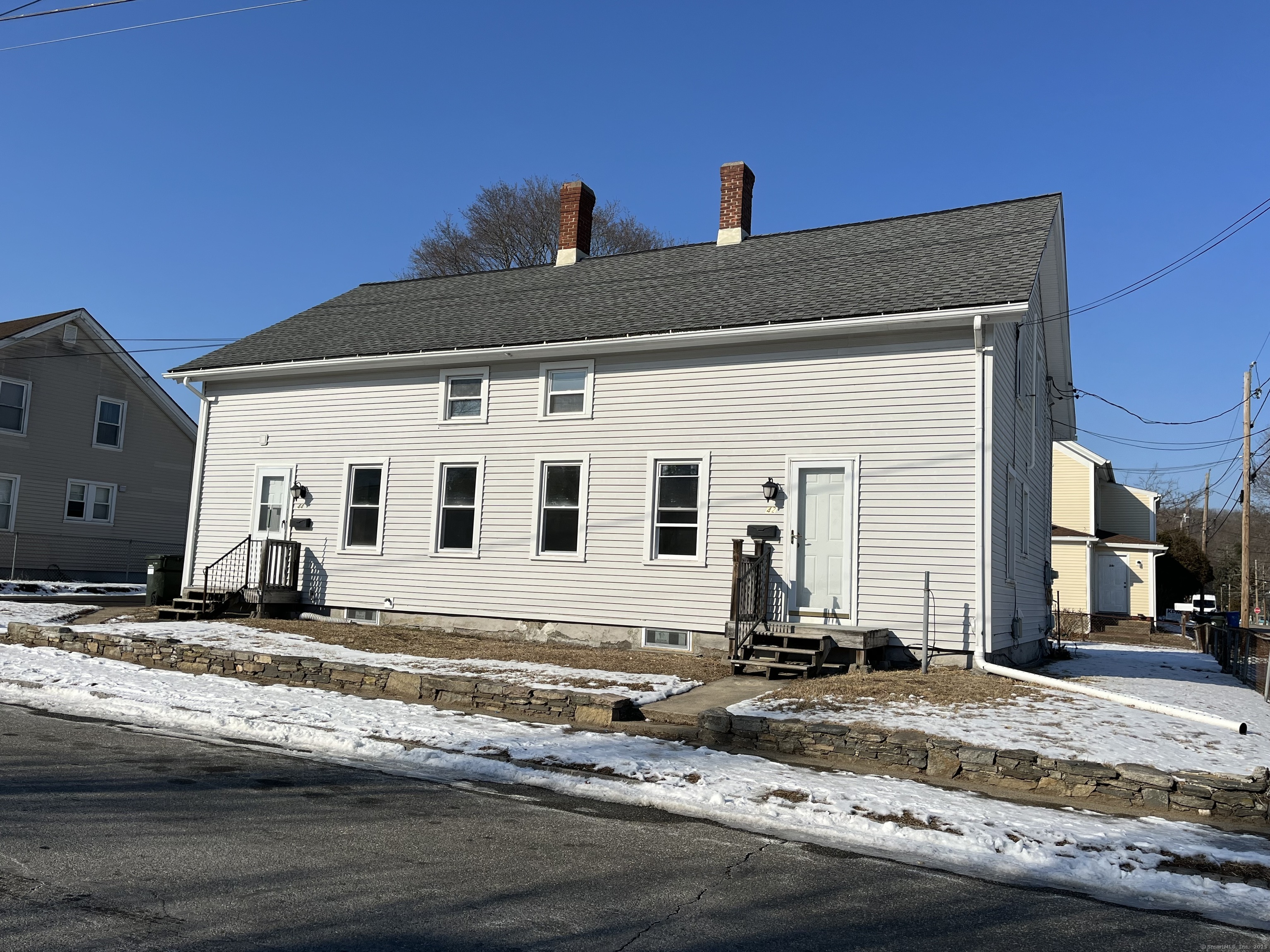 42 S B Street, Norwich, Connecticut - 4 Bedrooms  
2 Bathrooms  
7 Rooms - 