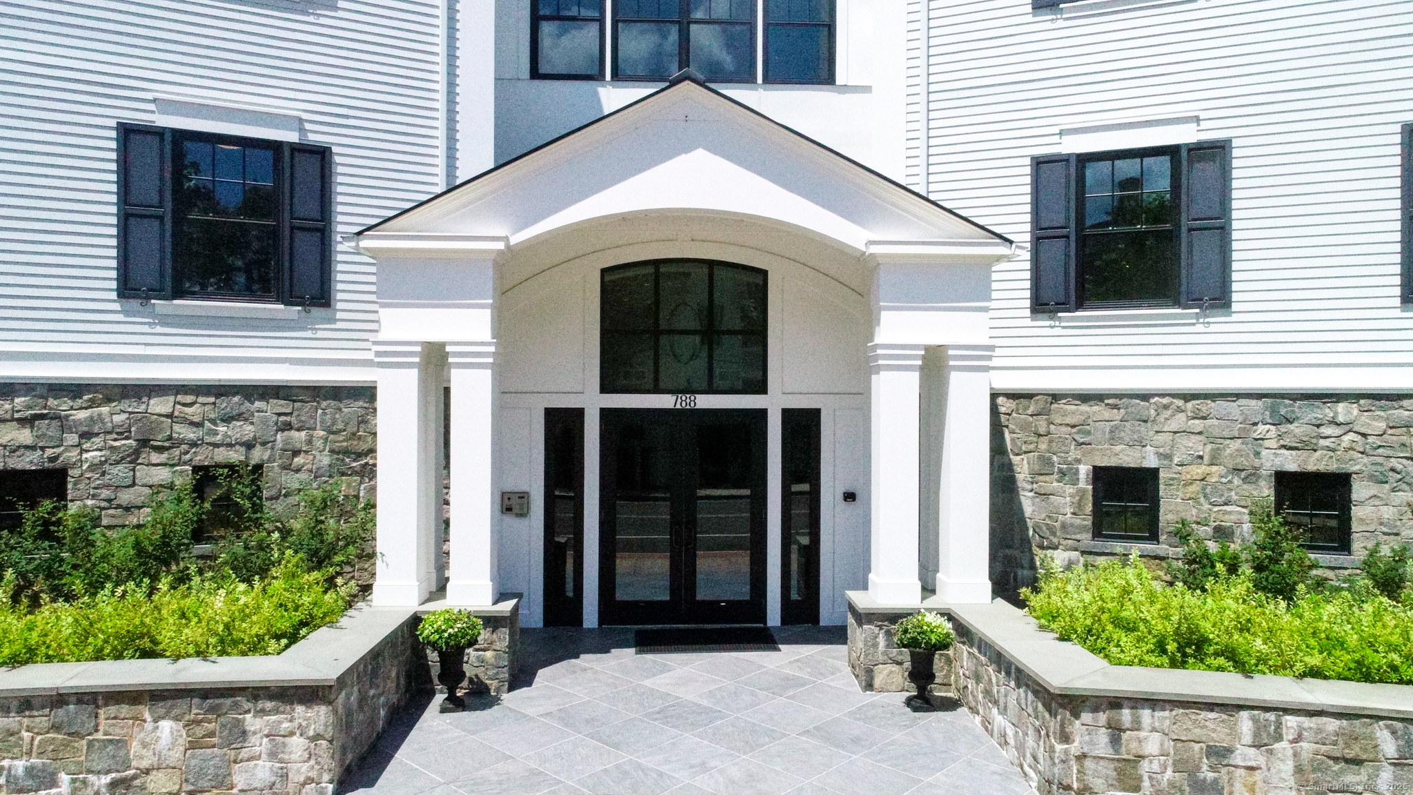 788 Farmington Avenue APT 104