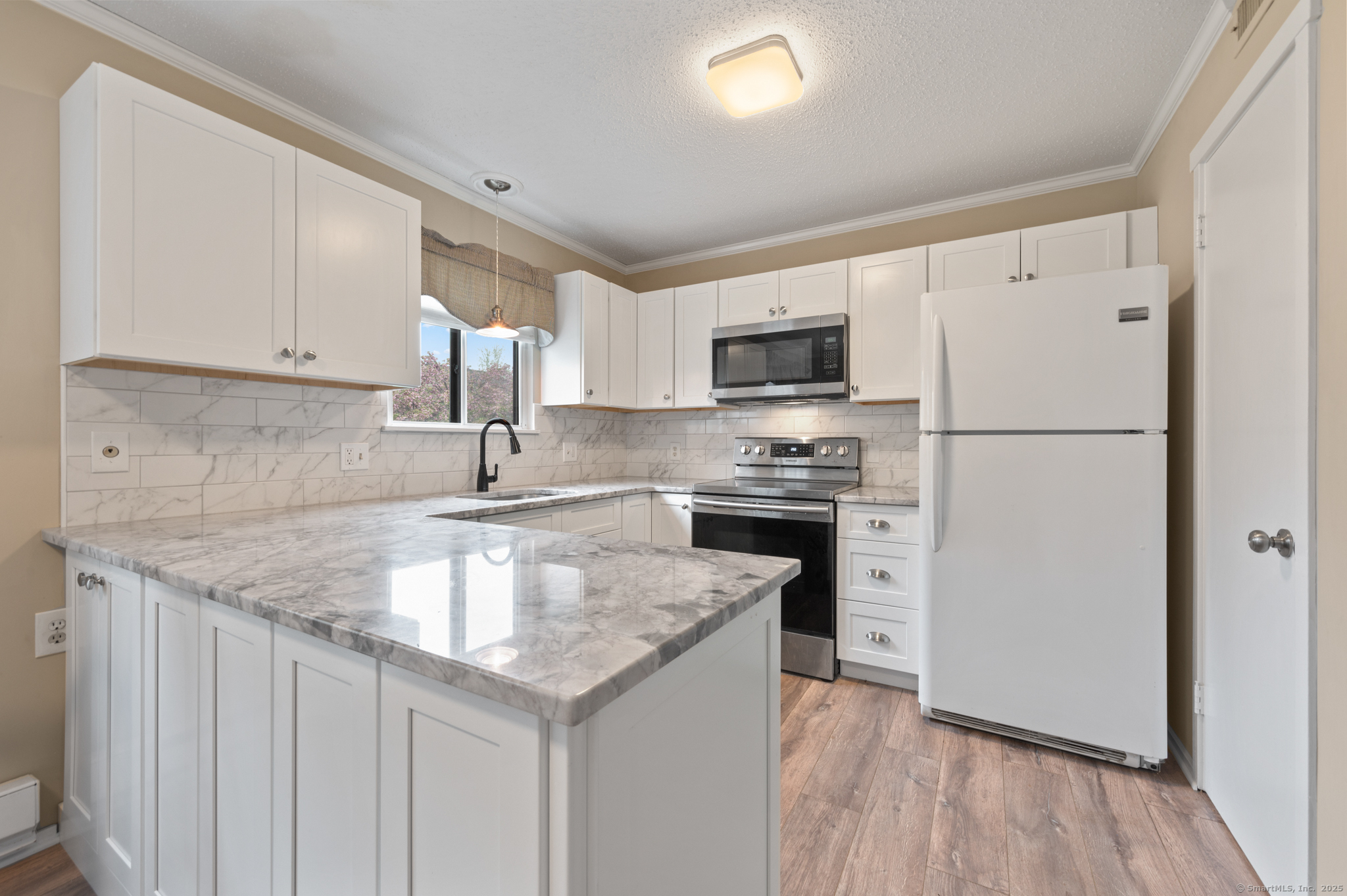 438 Heritage Village #B, Southbury, Connecticut image 6