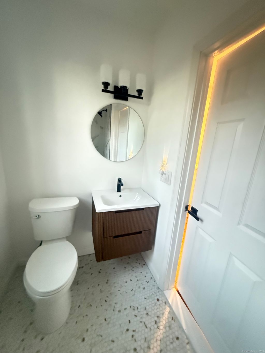 Photo of 8 Howard Avenue, Meriden, CT 06450 (MLS # 24143343)