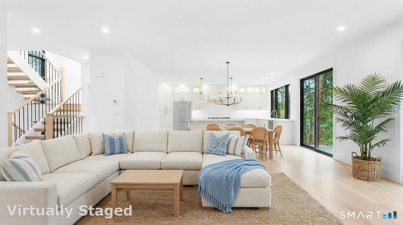 85 Oronoque Hills Road
