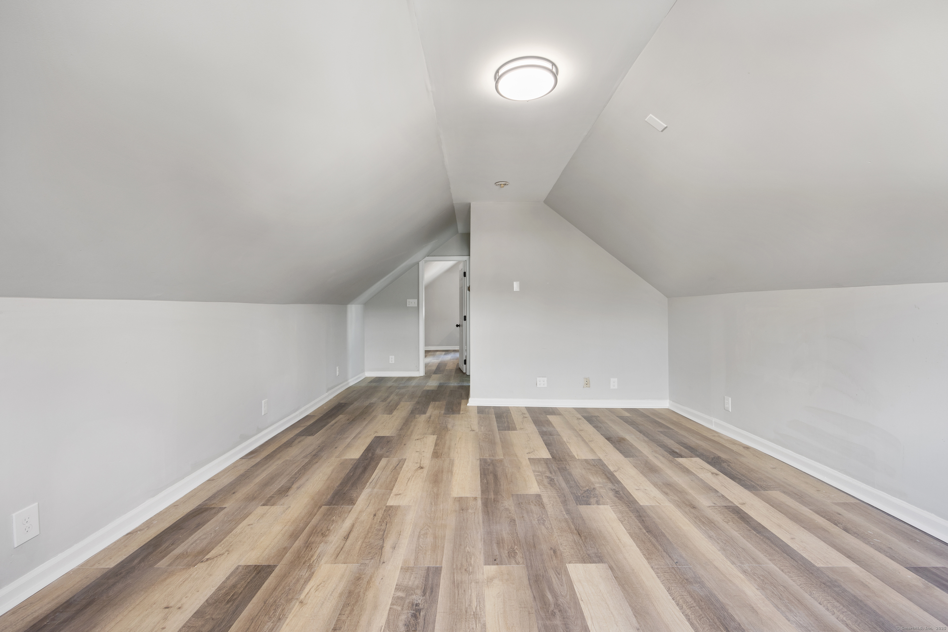 18 Lyndale Avenue, Waterbury, Connecticut image 12