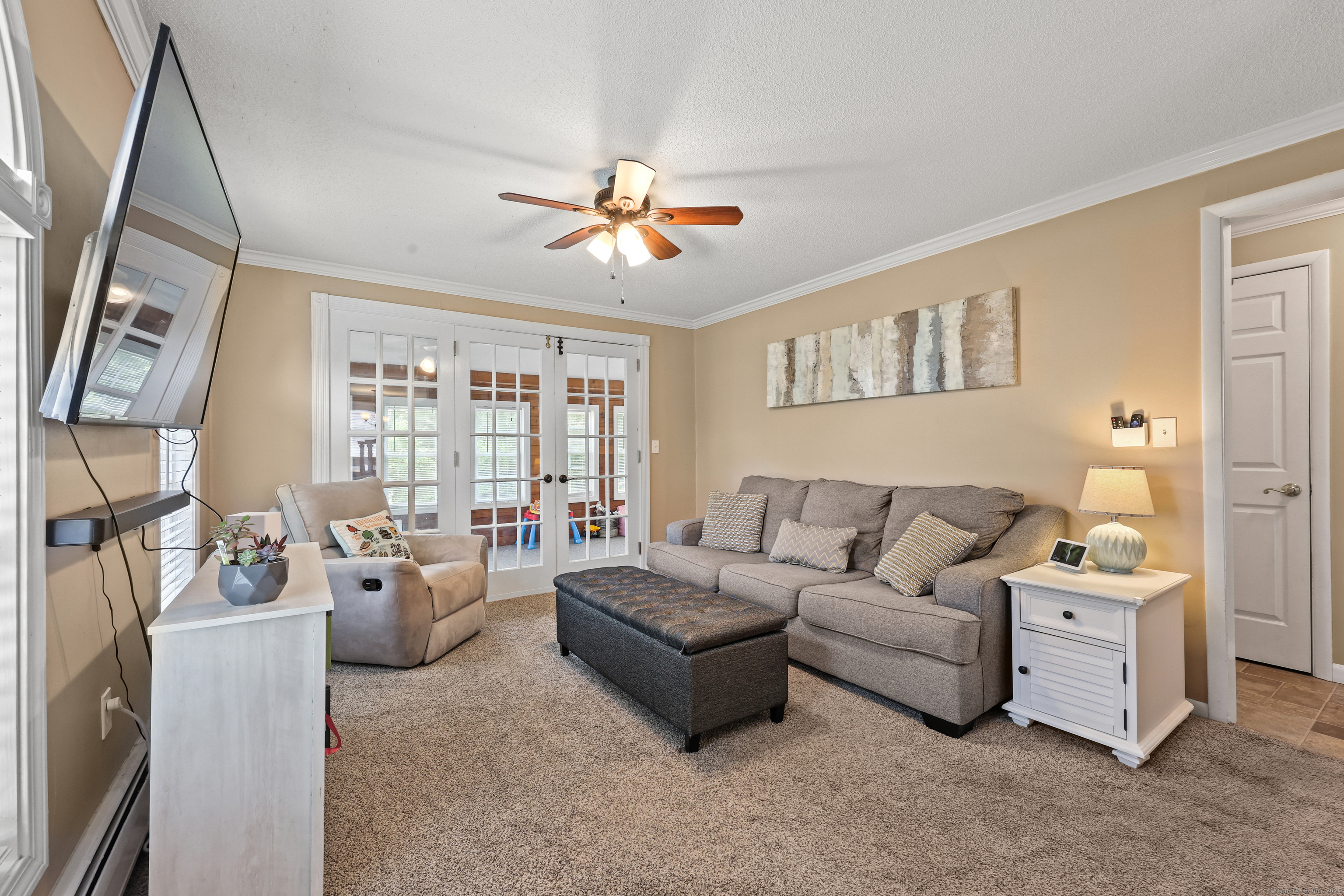 61 Hillcrest Drive