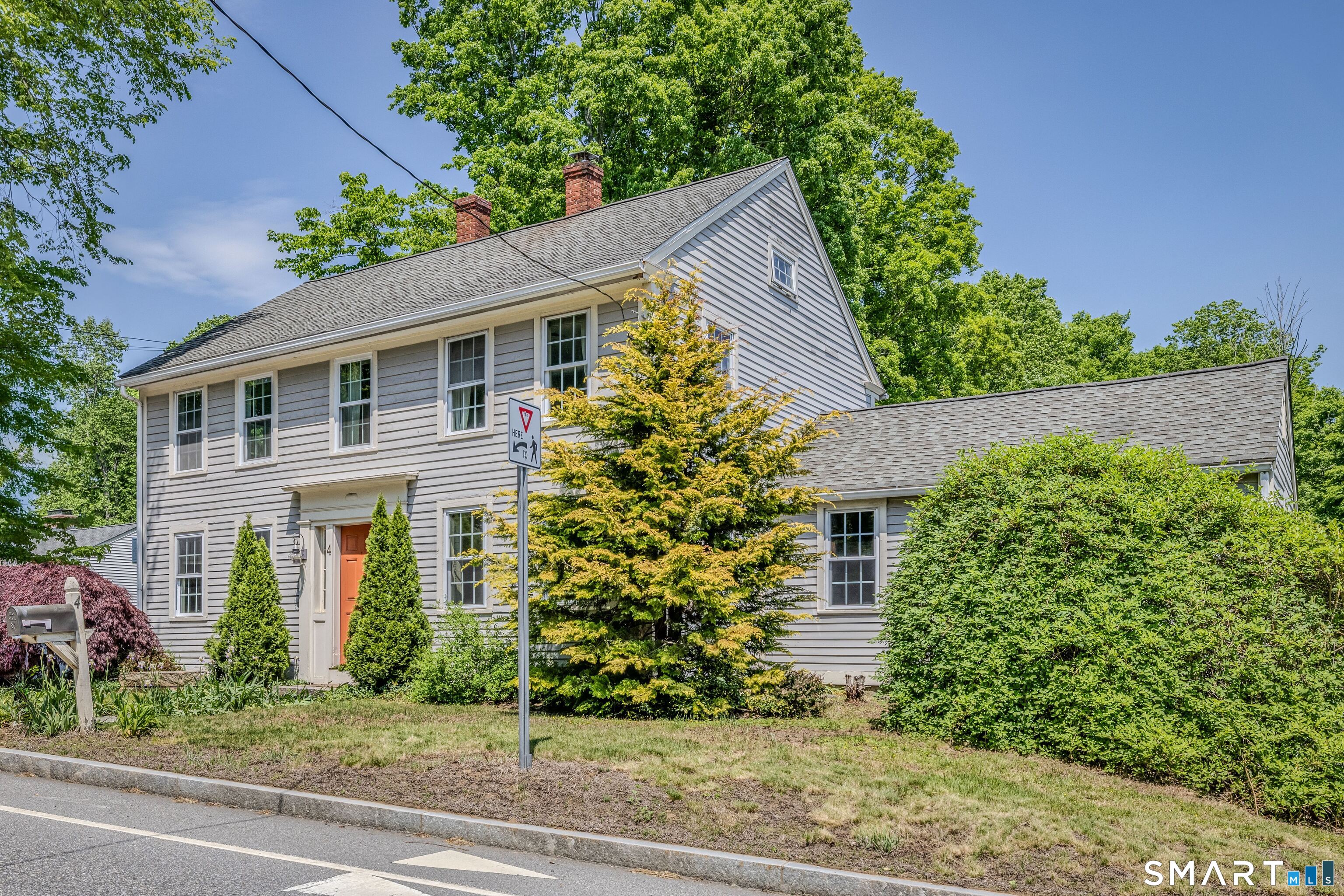 4 Tolland Green