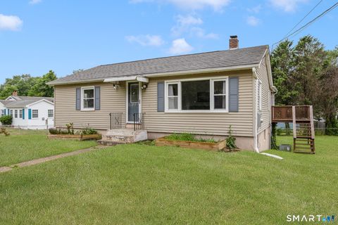 Photo of 10 Teddy Lane, Norwich, CT 06360 (MLS # 24182854)
