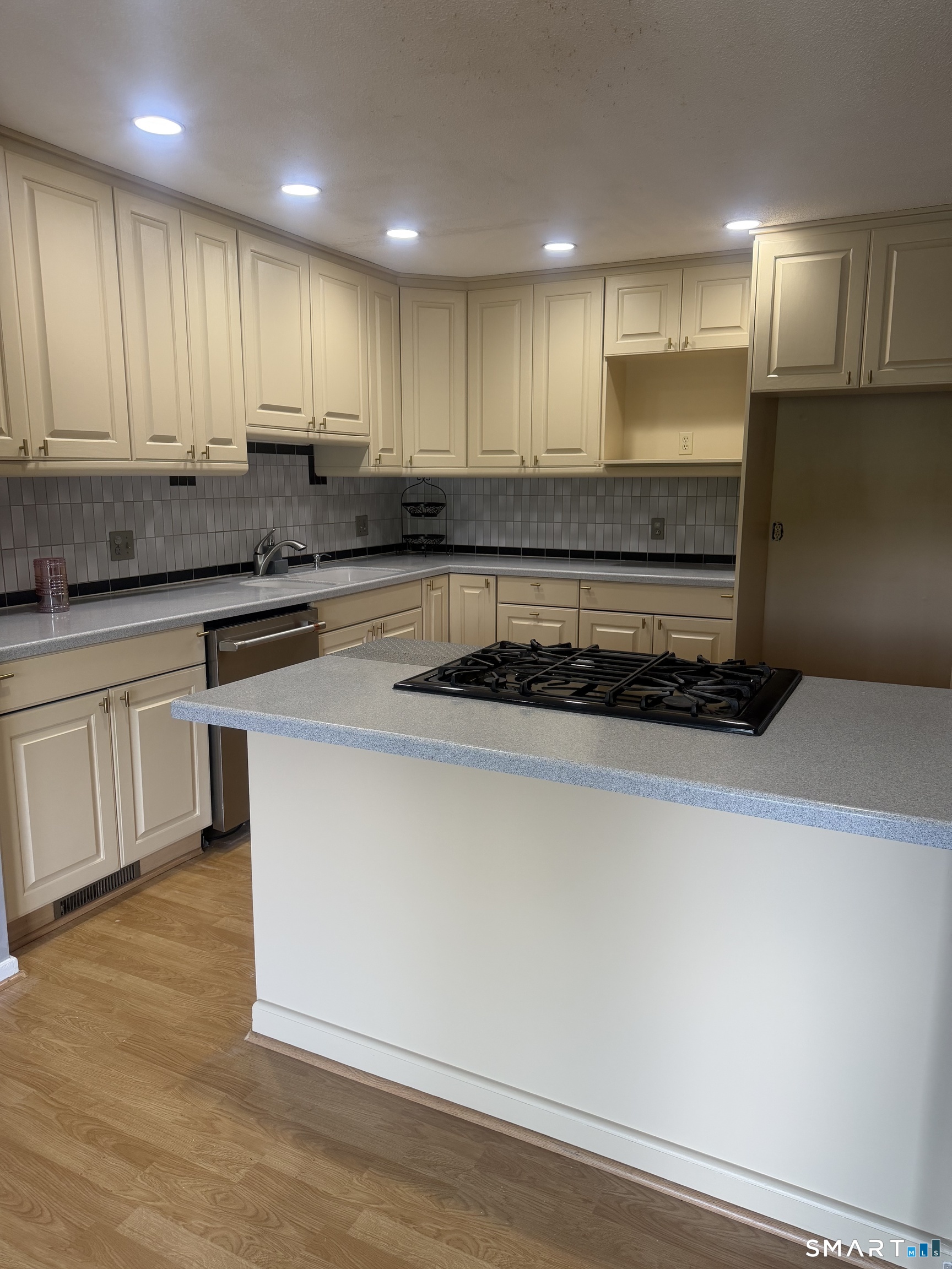 12 Spindle Hill Road 7C
