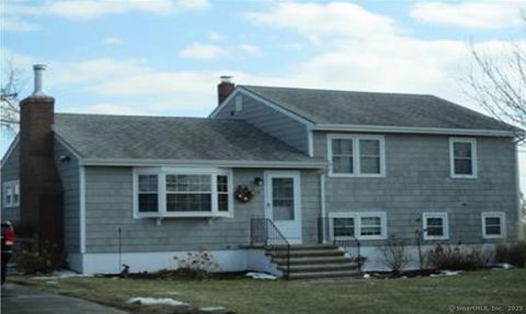 52 Seaside Avenue Guilford CT 06437