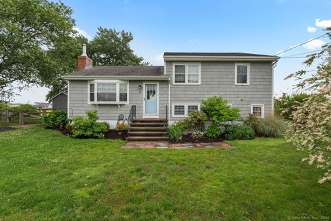 52 Seaside Avenue Guilford CT 06437