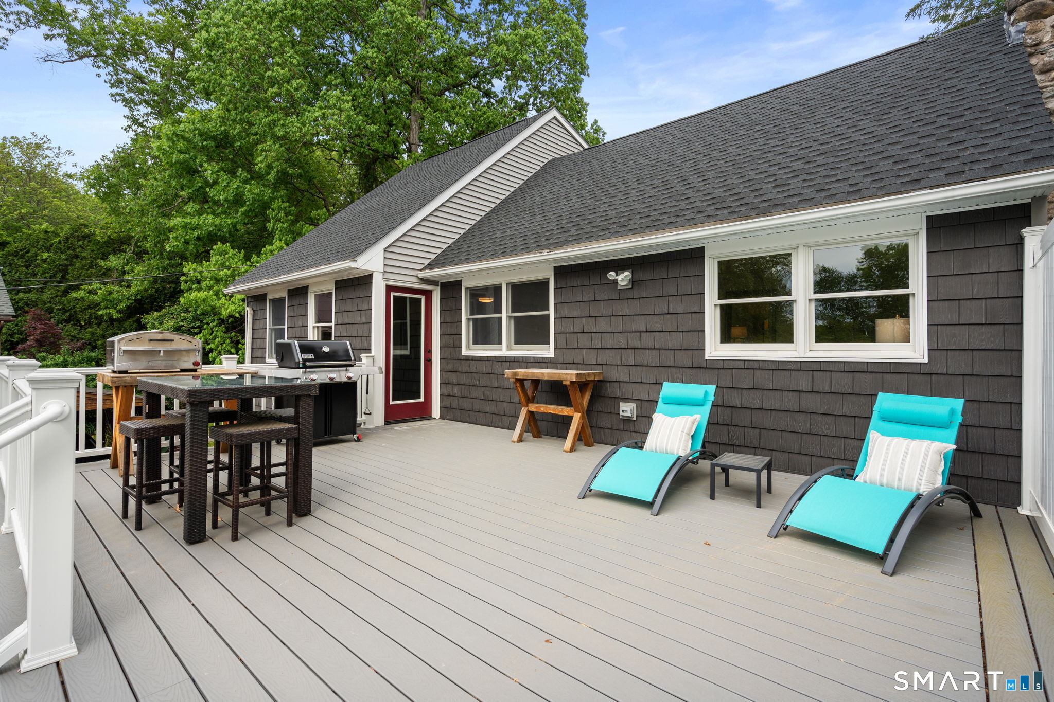 440 Lakeview Drive