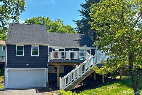 Photo of 440 Lakeview Drive, Suffield, CT 06093 (MLS # 24177077)