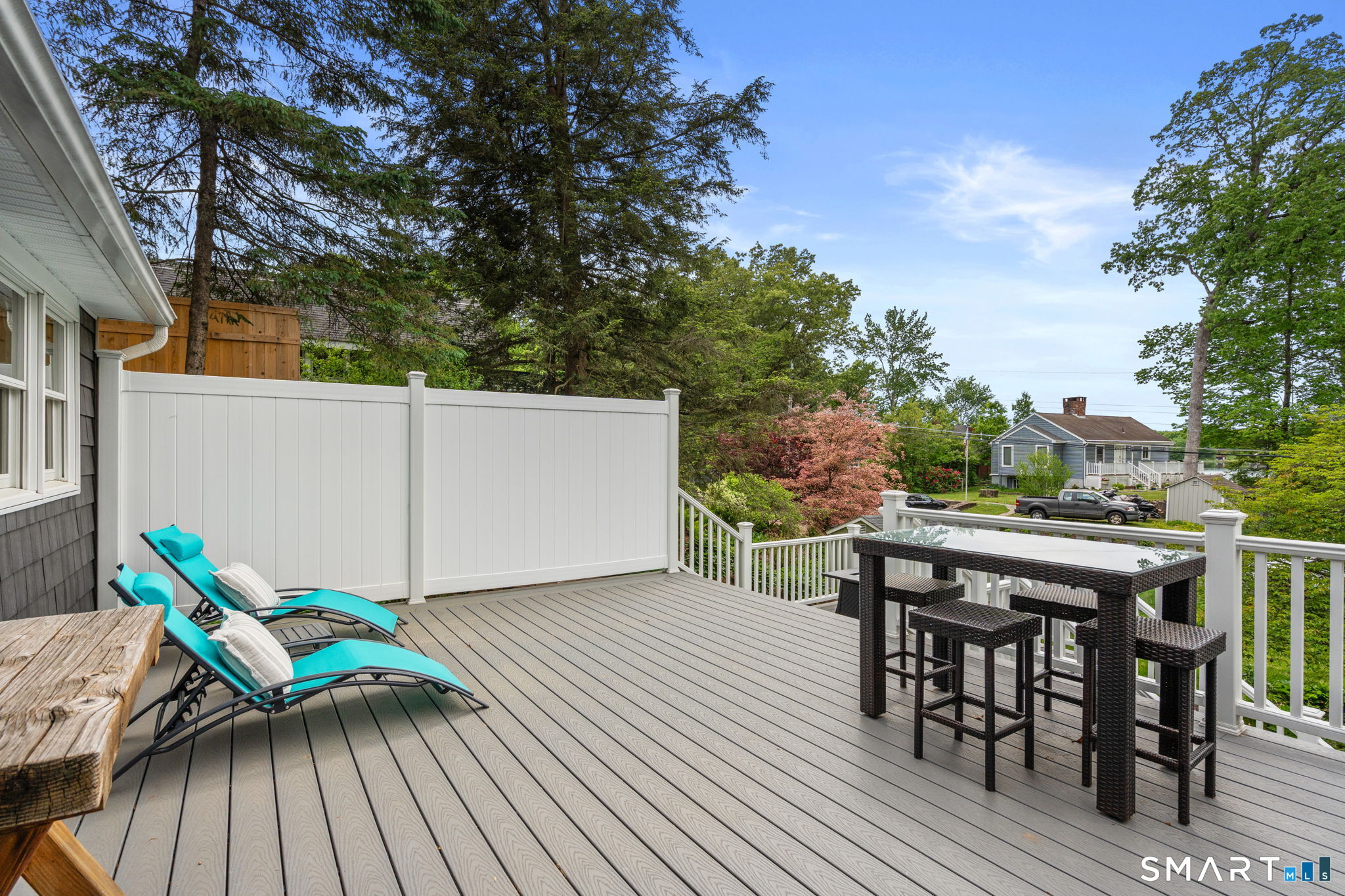 440 Lakeview Drive