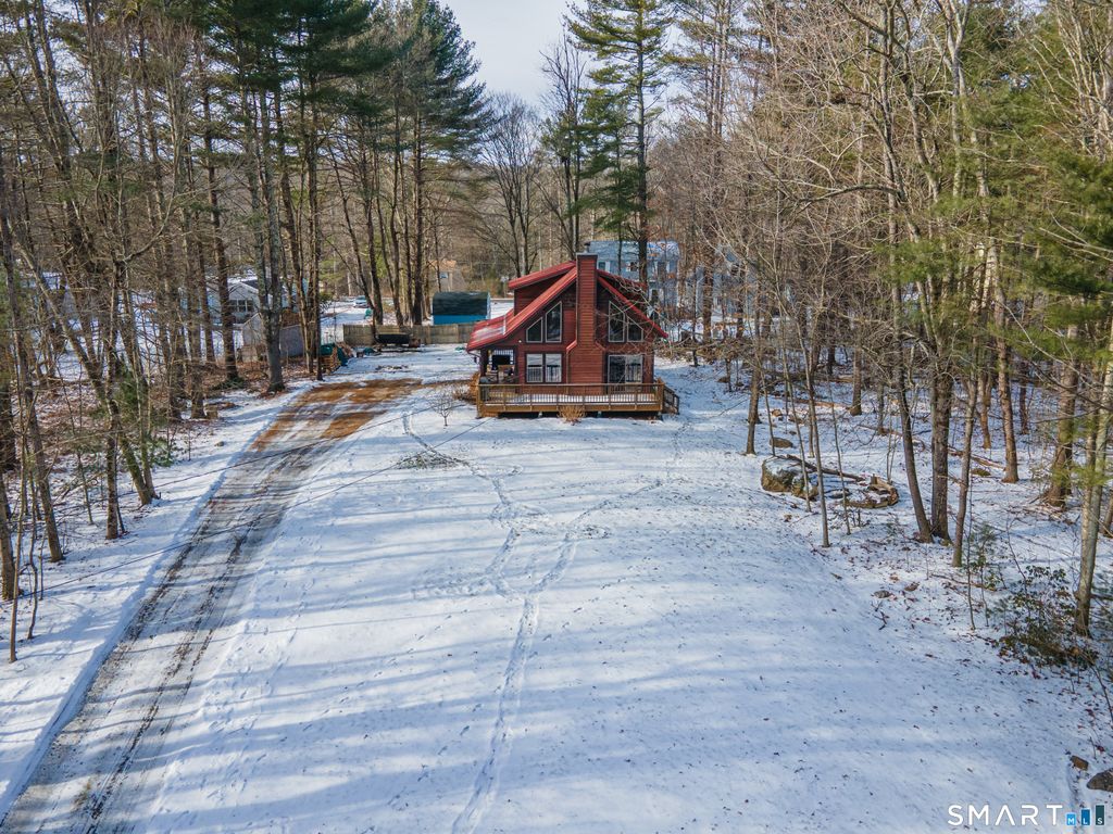 Photo of 33 Playground Drive, Woodstock, CT 06281 (MLS # 24146685)