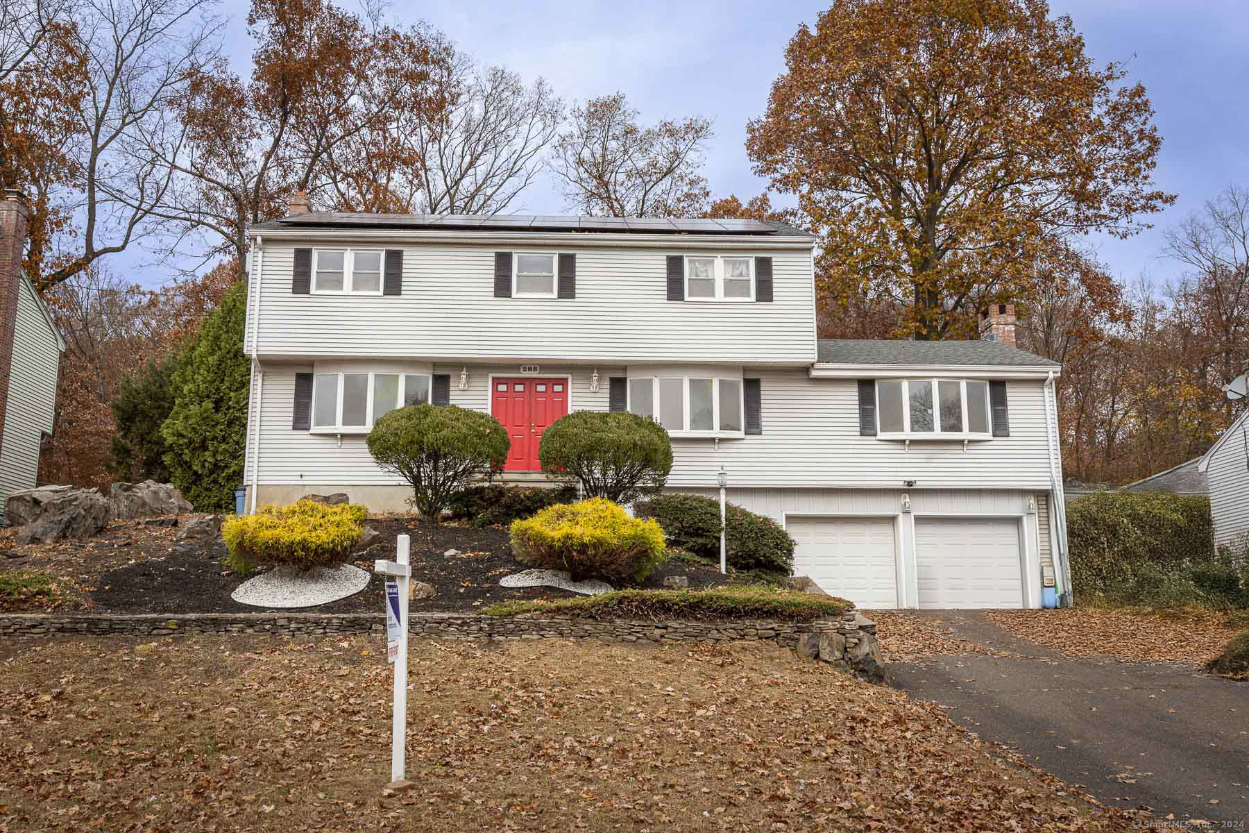 Rental Property at 288 Candlewyck Drive, Newington, Connecticut - Bedrooms: 4 
Bathrooms: 3 
Rooms: 8  - $3,000 MO.