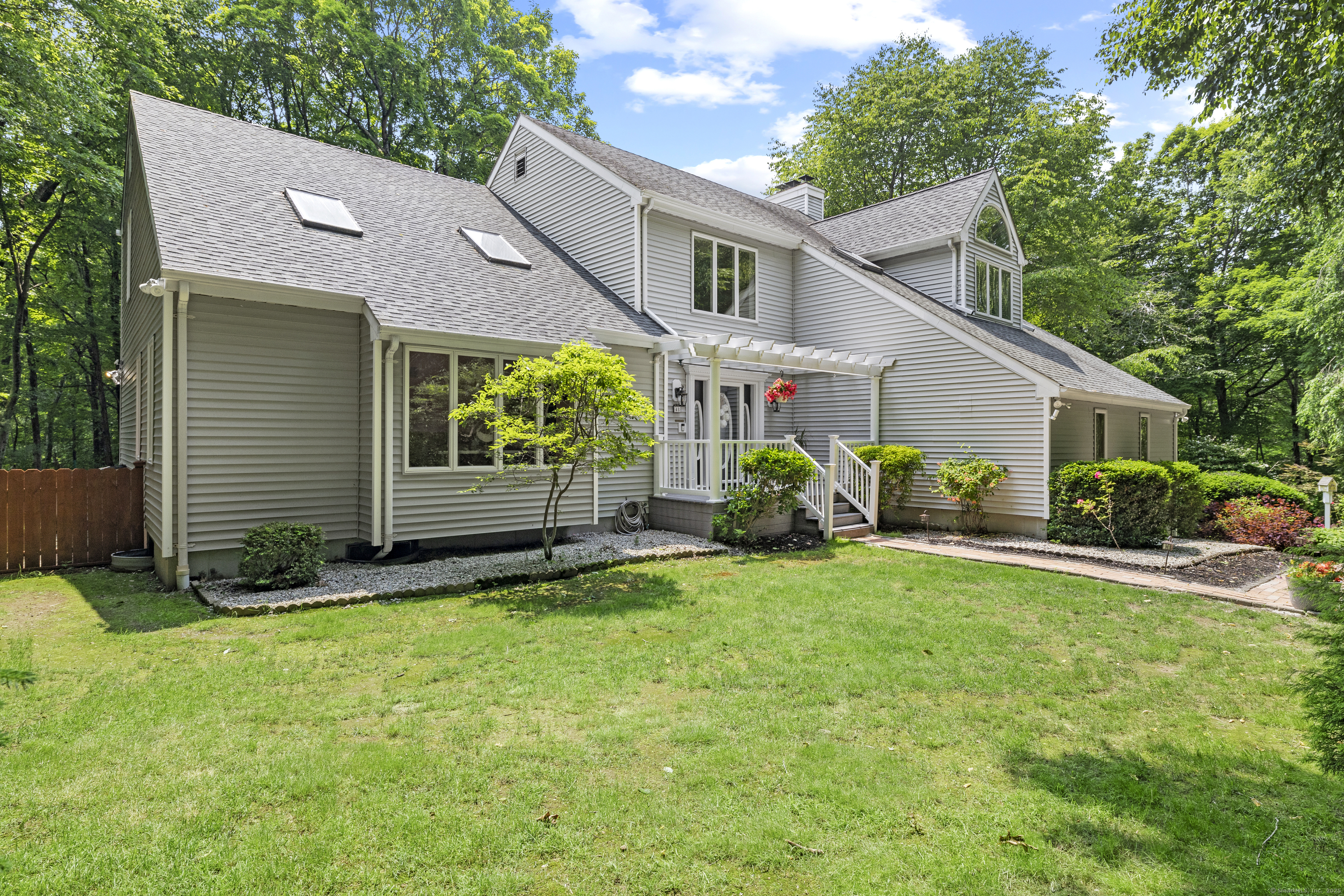 Shepherds Trail, Madison, Connecticut - 4 Bedrooms  
3 Bathrooms  
9 Rooms - 