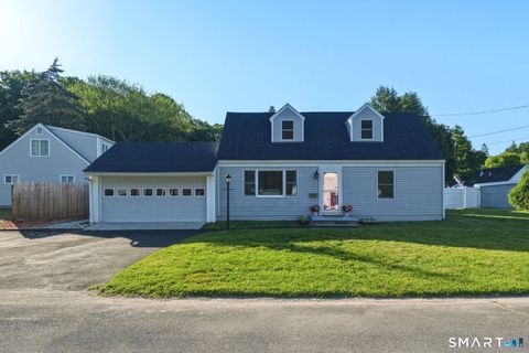 Photo of 2 Oven Rock Road, Bethel, CT 06801 (MLS # 24179837)