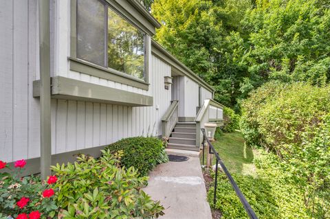 127 Heritage Village B Southbury CT 06488