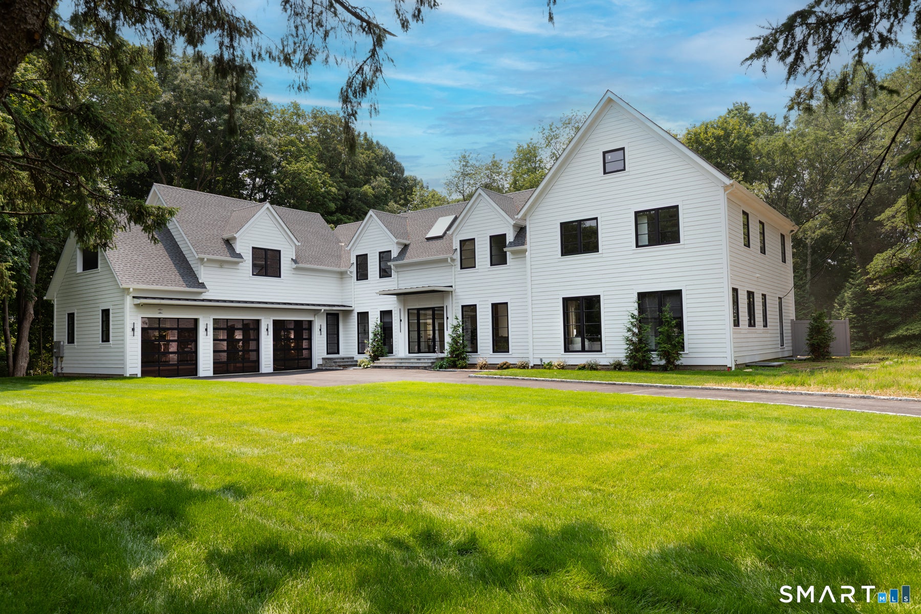 11 Wake Robin Road