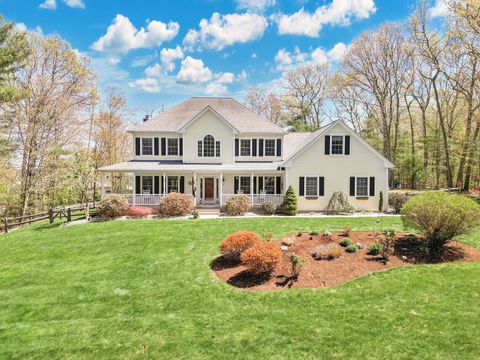 2 Highland Oak Drive Ellington CT 06029