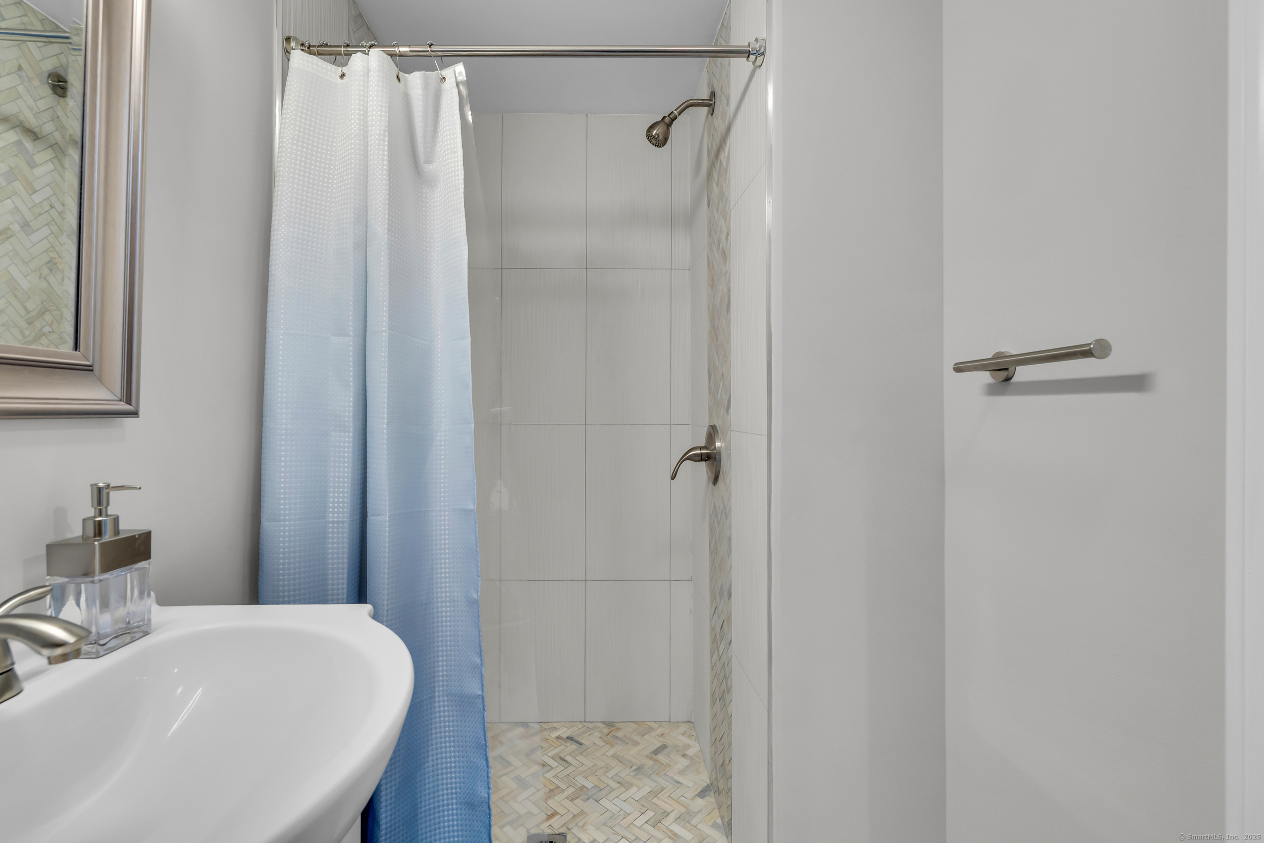 11 Botte Drive, West Haven, Connecticut image 30