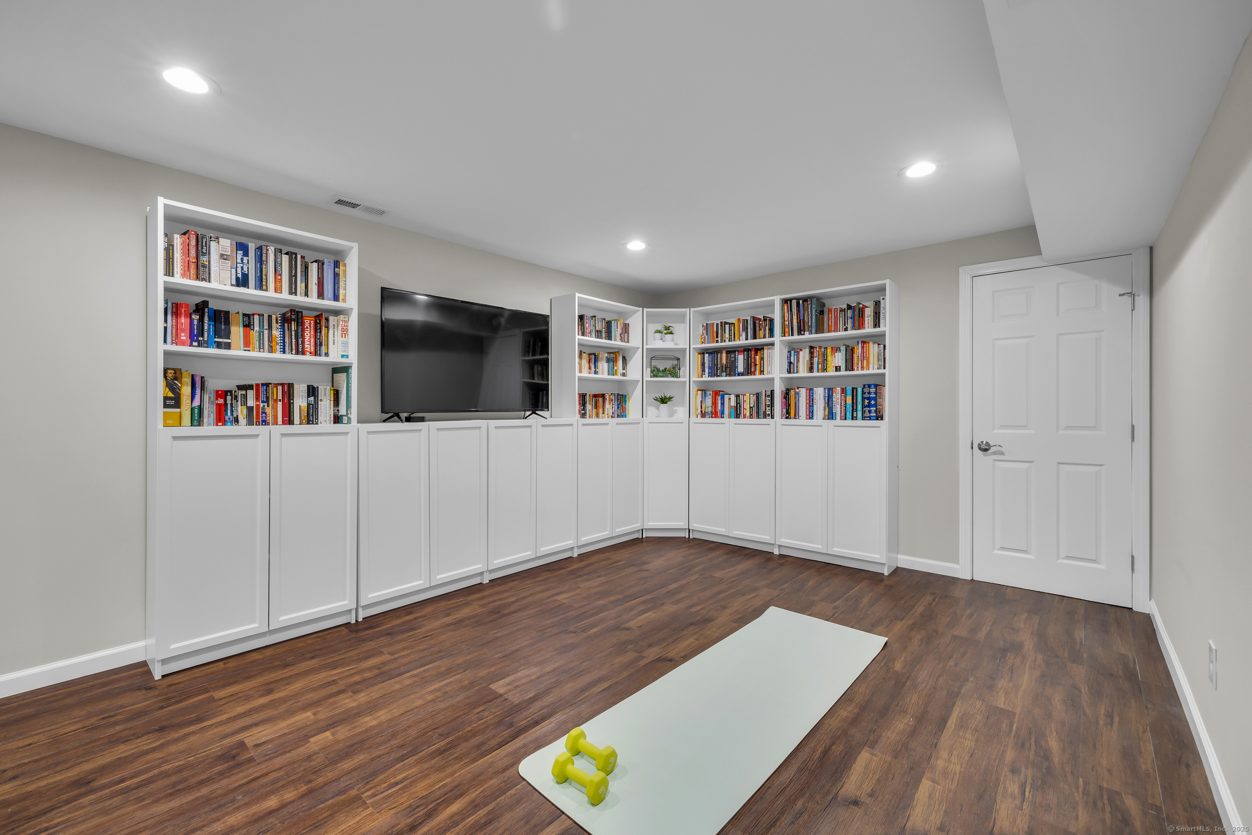 11 Botte Drive, West Haven, Connecticut image 25