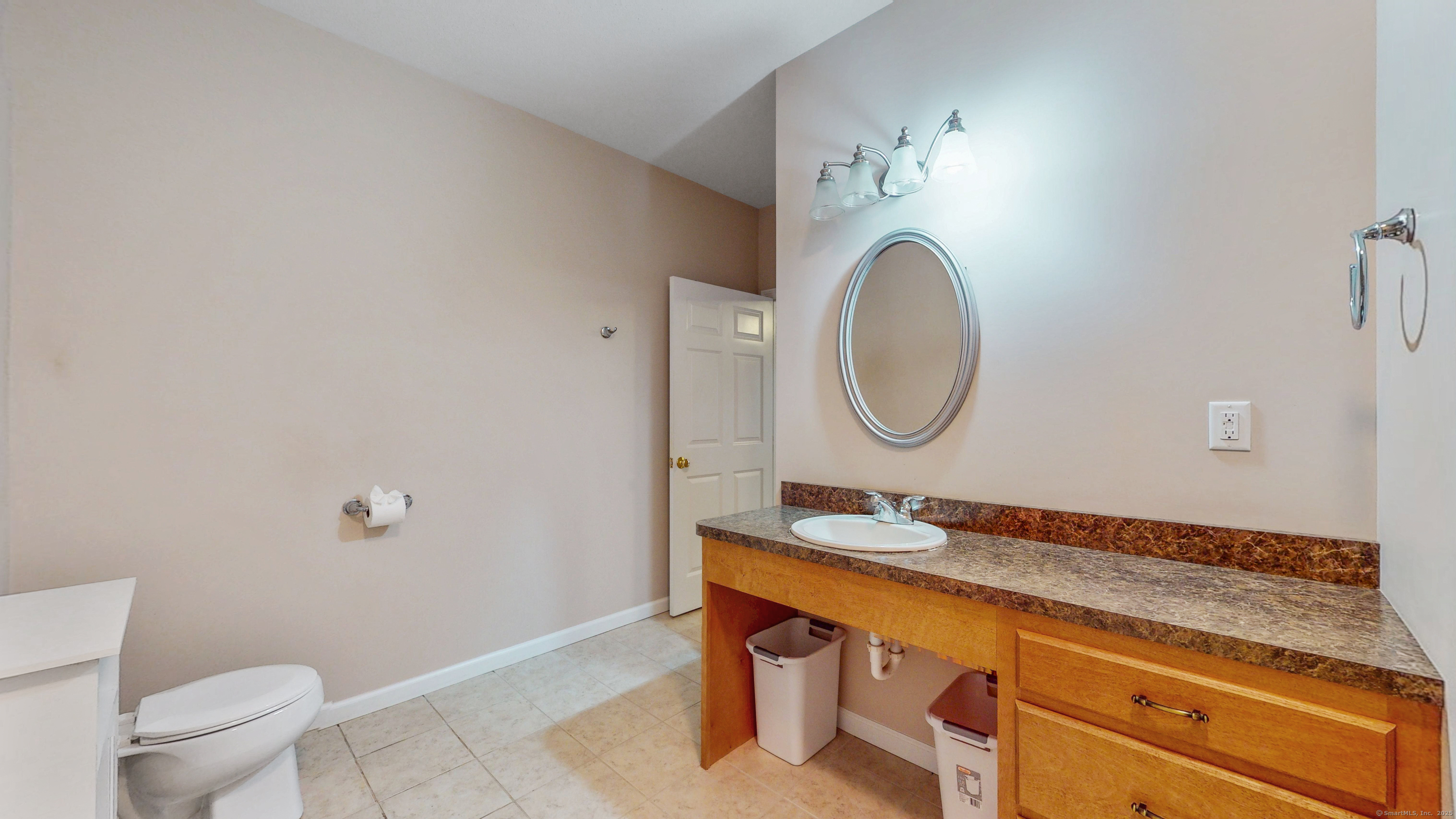 370 Emmett Street #APT 7-2, Bristol, Connecticut image 15