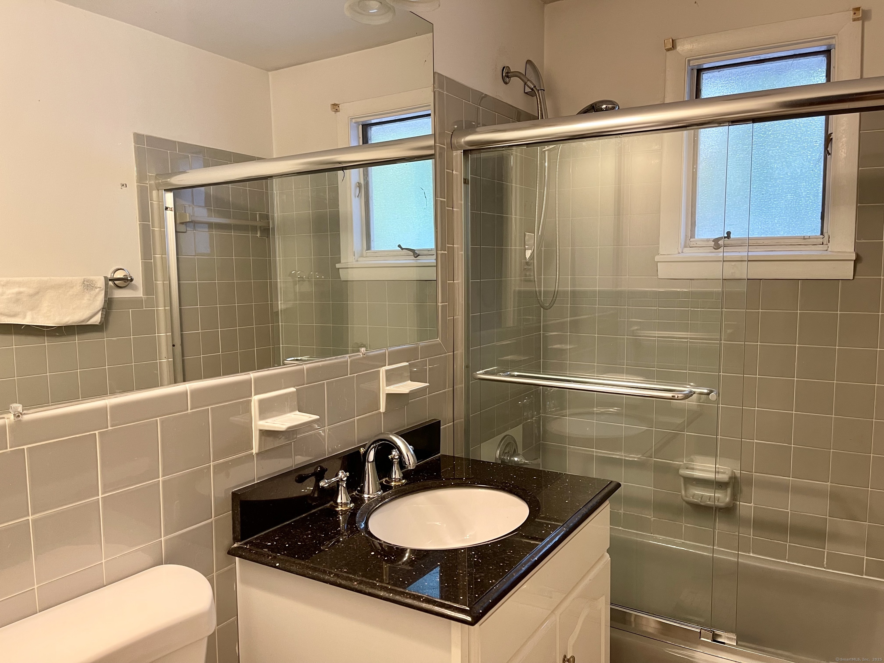 West Hartford, Connecticut 06117, United States, 3 Bedrooms Bedrooms, ,2 BathroomsBathrooms,Residential,Active,146876